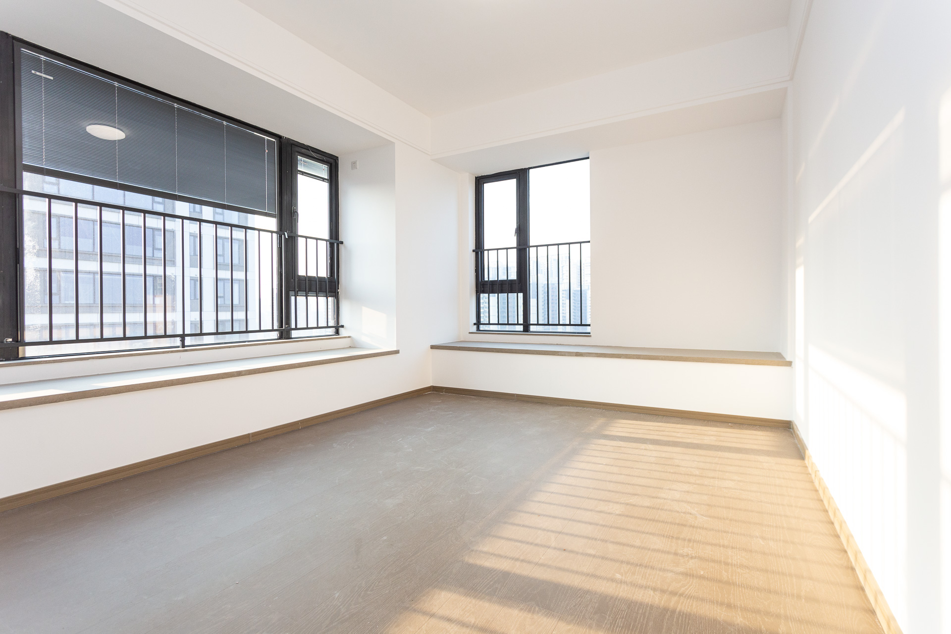 越秀湘江星汇城三期 4室2厅3卫 350.0万 越秀湘江星汇城三期 4室2厅3卫 350.0万卧室