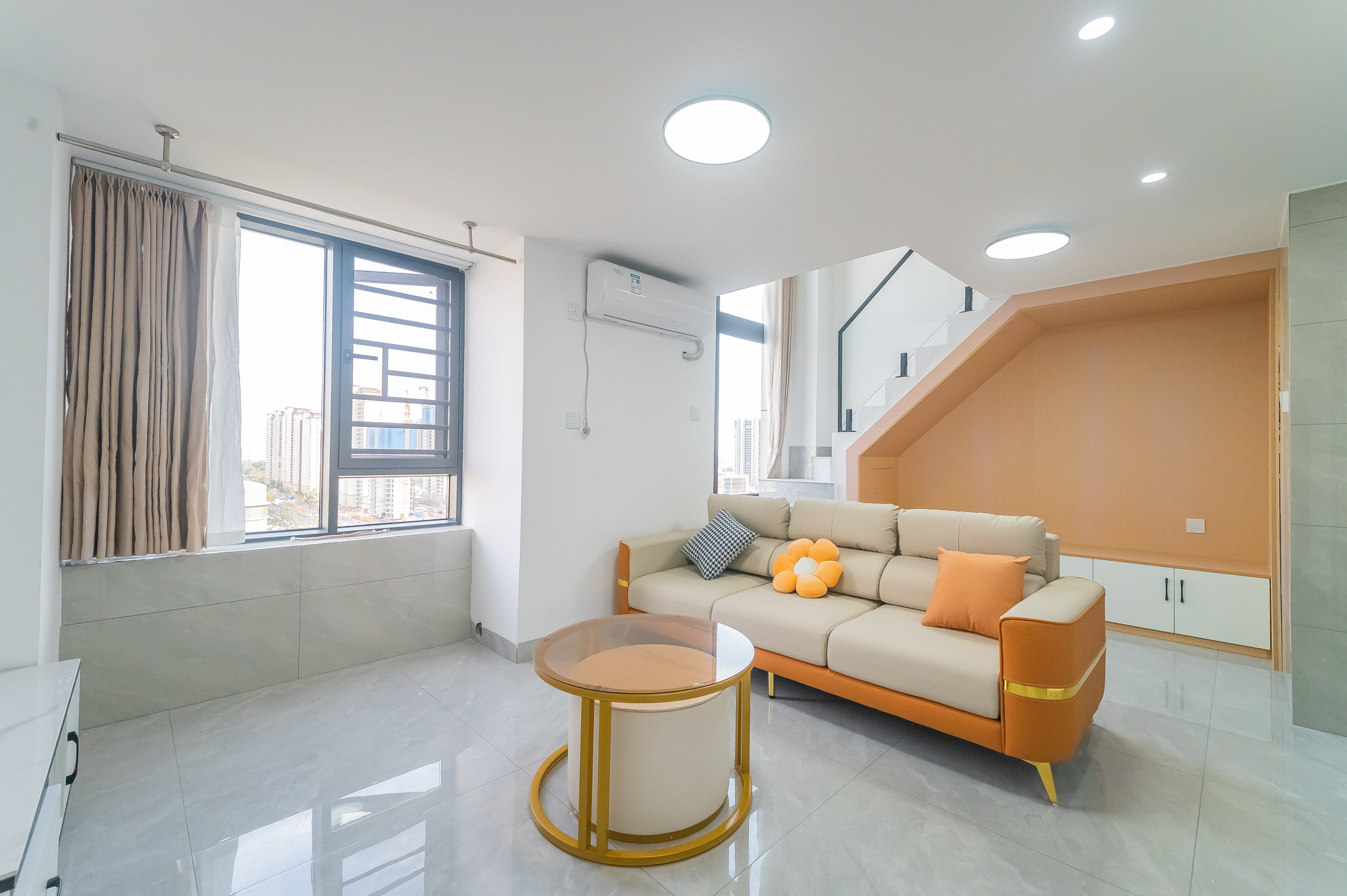 新城悦隽公园 2室1厅2卫 42.8万 新城悦隽公园 2室1厅2卫 42.8万客厅