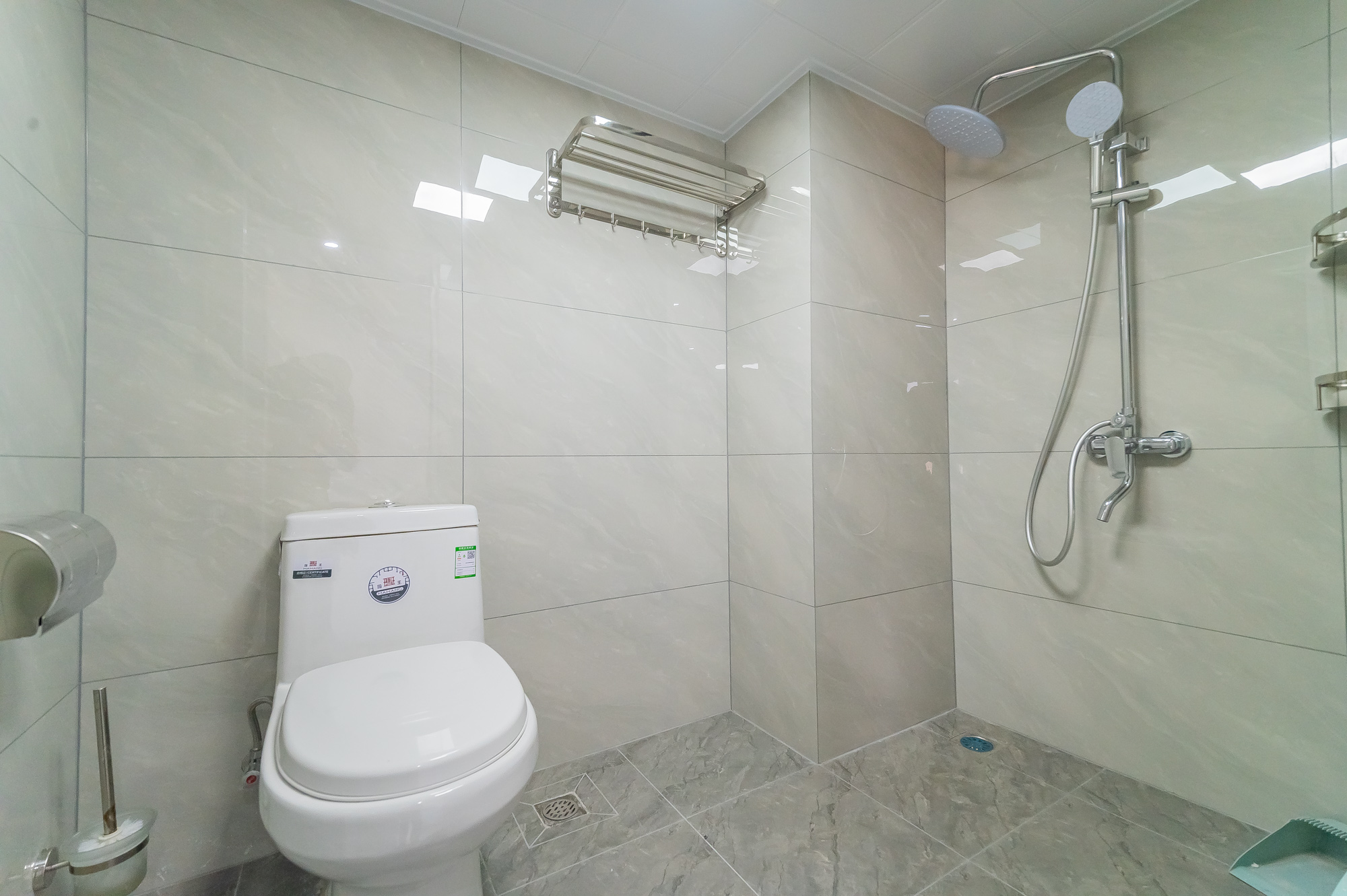 新城悦隽公园 2室1厅2卫 42.8万 新城悦隽公园 2室1厅2卫 42.8万卫生间