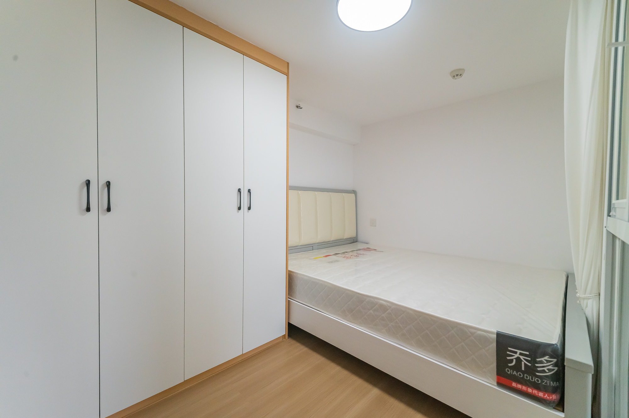 新城悦隽公园 2室1厅2卫 42.8万 新城悦隽公园 2室1厅2卫 42.8万卧室