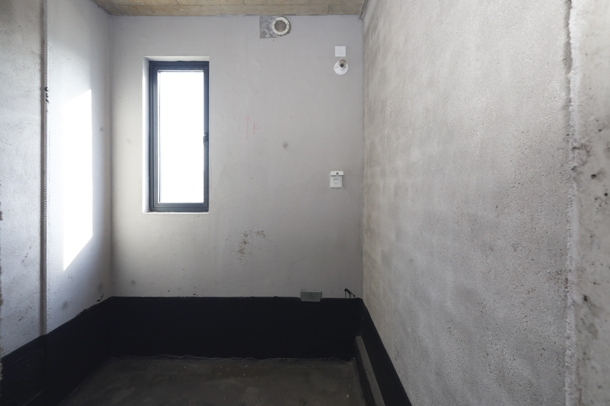 地铁中建江山玖樾  4室2厅2卫   166.00万卫生间