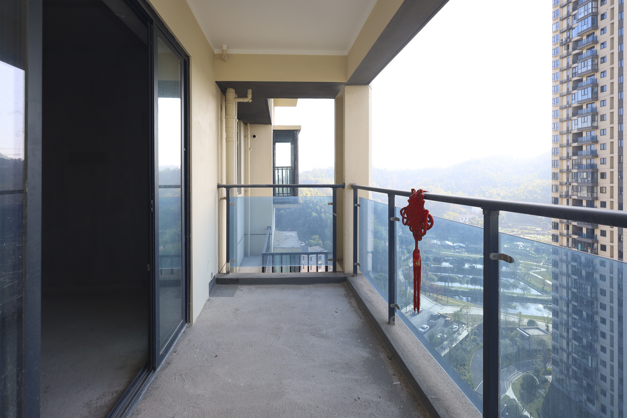 地铁中建江山玖樾  4室2厅2卫   166.00万阳台