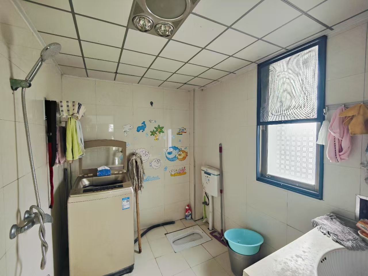 桃花仑办事处桃花仑社区  3室2厅1卫    28.0万 桃花仑办事处桃花仑社区  3室2厅1卫    28.0万卧室