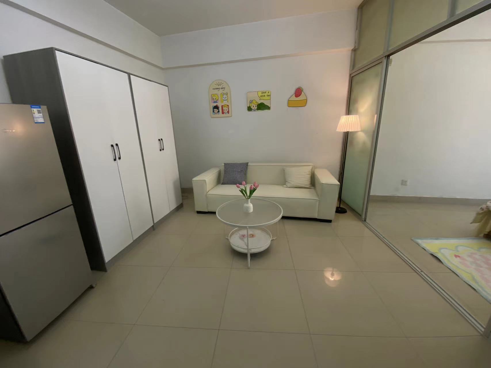 现代城  1室1厅1卫    1200.0元/月 现代城  1室1厅1卫    1200.0元/月室内图