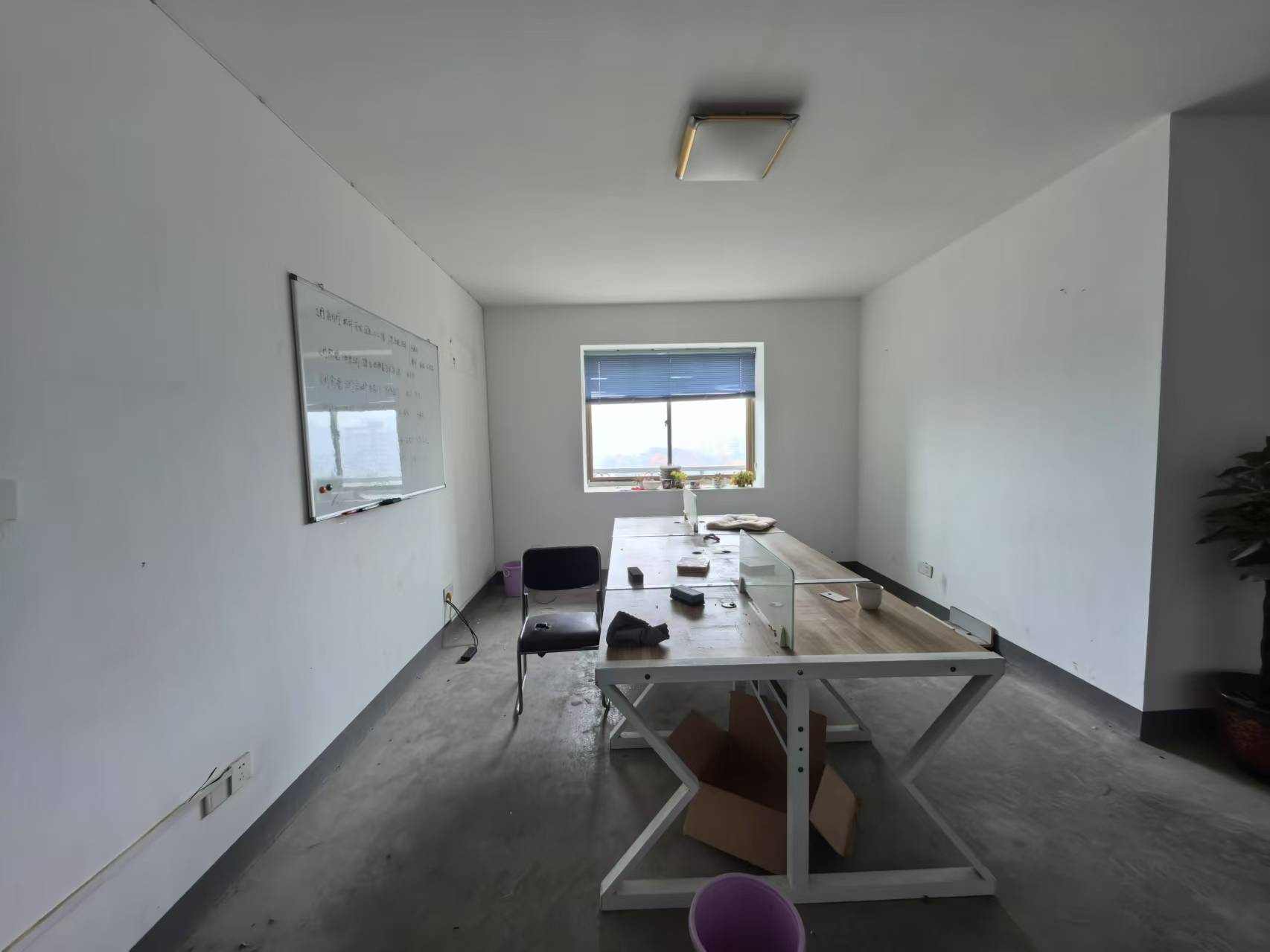 裕园大厦 3室2厅1卫 1400.0元/月 裕园大厦 3室2厅1卫 1400.0元/月室内图