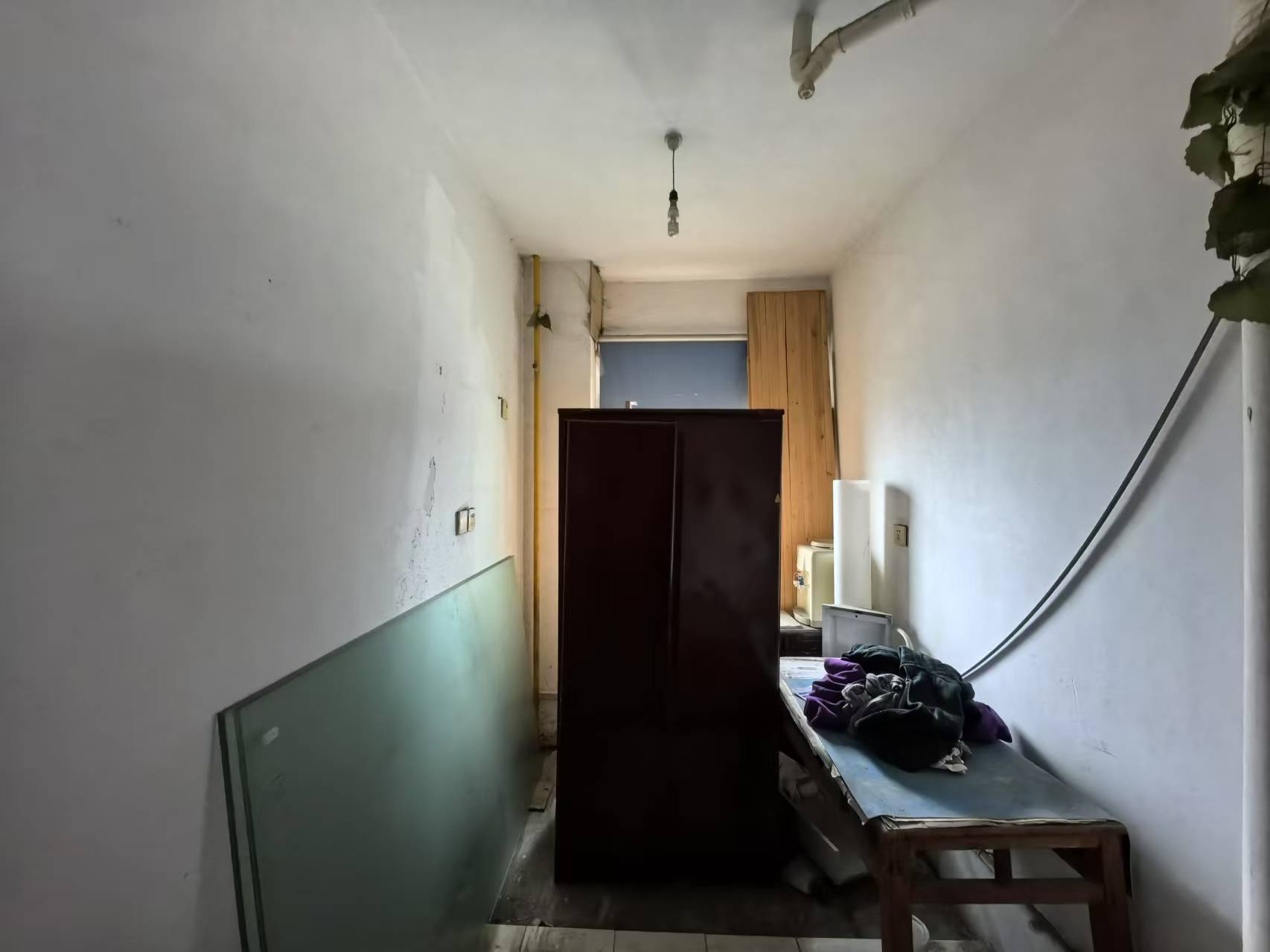 裕园大厦 3室2厅1卫 1400.0元/月 裕园大厦 3室2厅1卫 1400.0元/月室内图