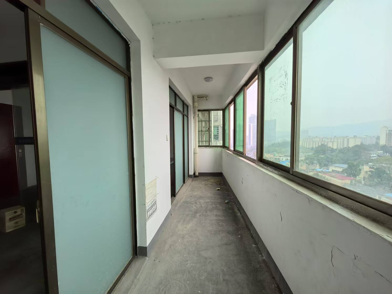 裕园大厦 3室2厅1卫 1400.0元/月 裕园大厦 3室2厅1卫 1400.0元/月室内图