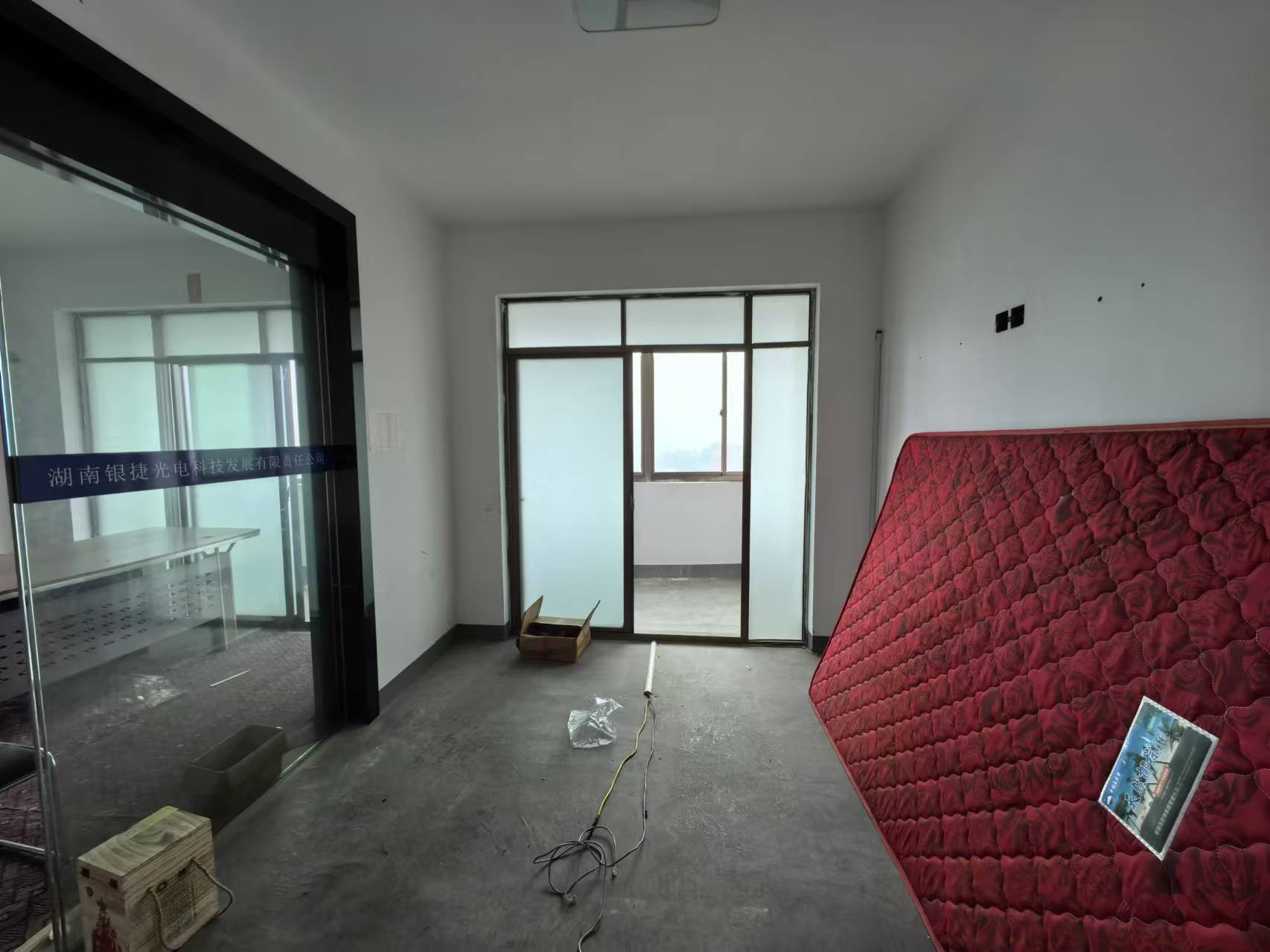 裕园大厦 3室2厅1卫 1400.0元/月 裕园大厦 3室2厅1卫 1400.0元/月室内图