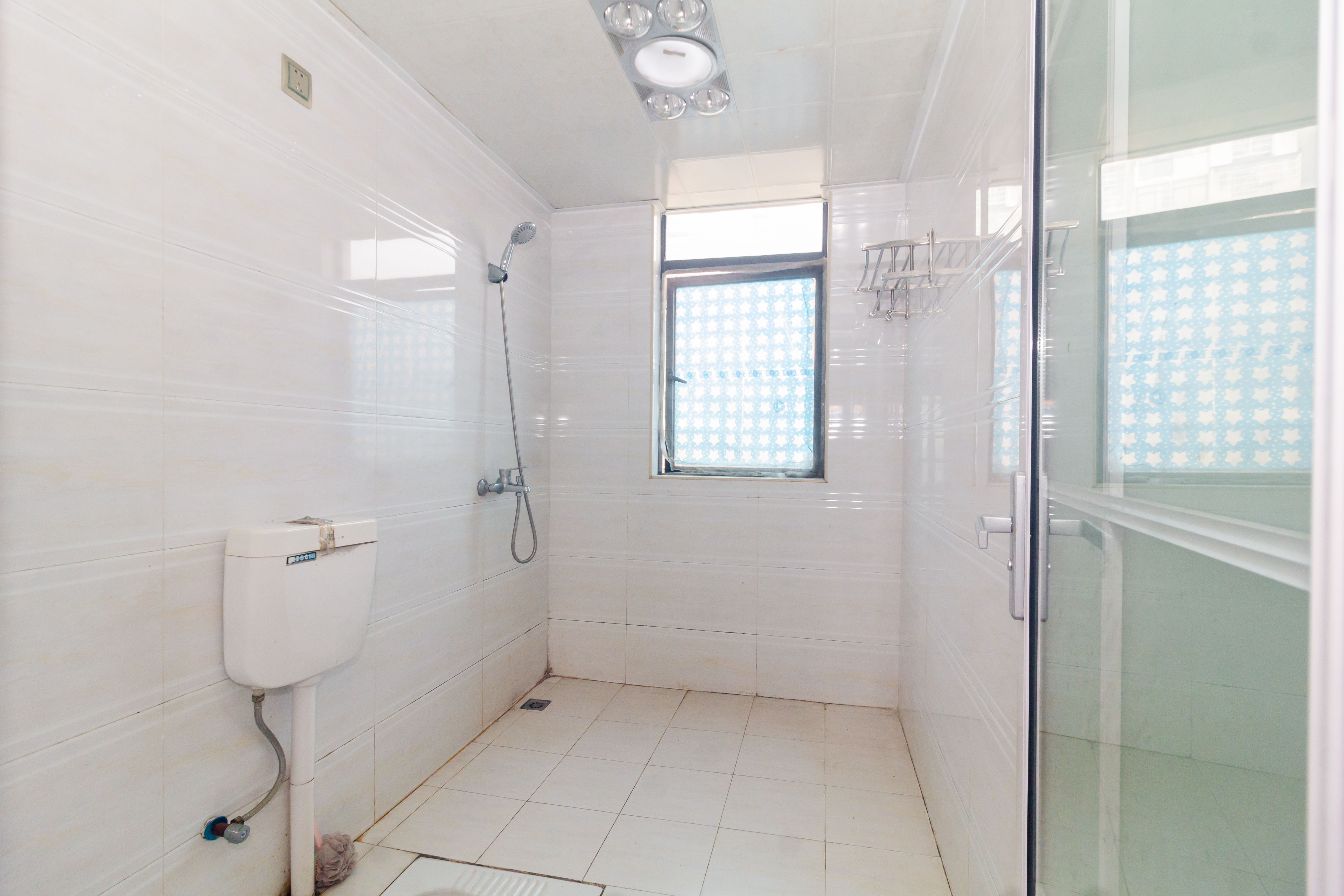 中国铁建国际城一期  3室2厅1卫    54.8万 中国铁建国际城一期  3室2厅1卫    54.8万卫生间