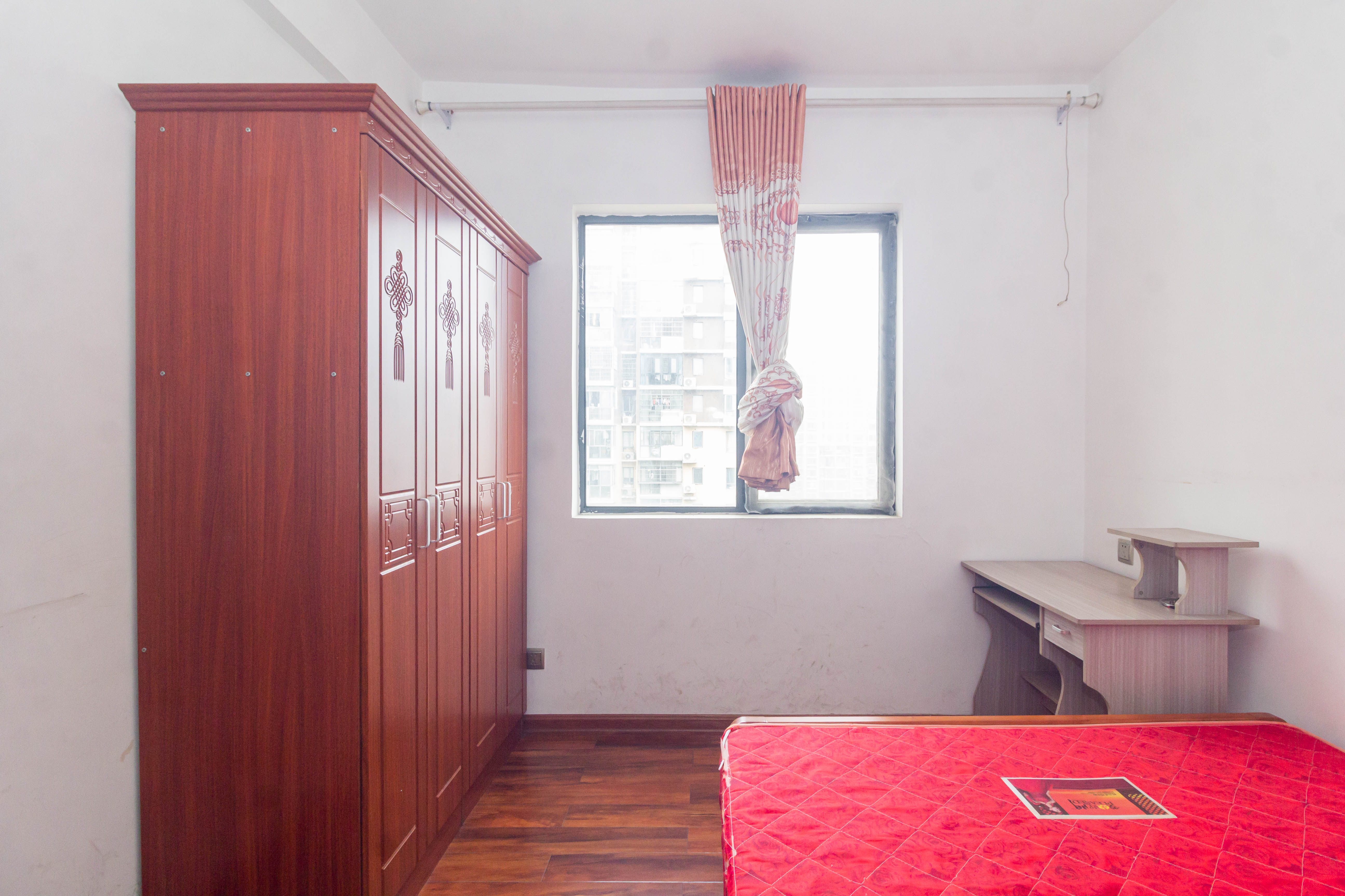 中国铁建国际城一期  3室2厅1卫    54.8万 中国铁建国际城一期  3室2厅1卫    54.8万卧室