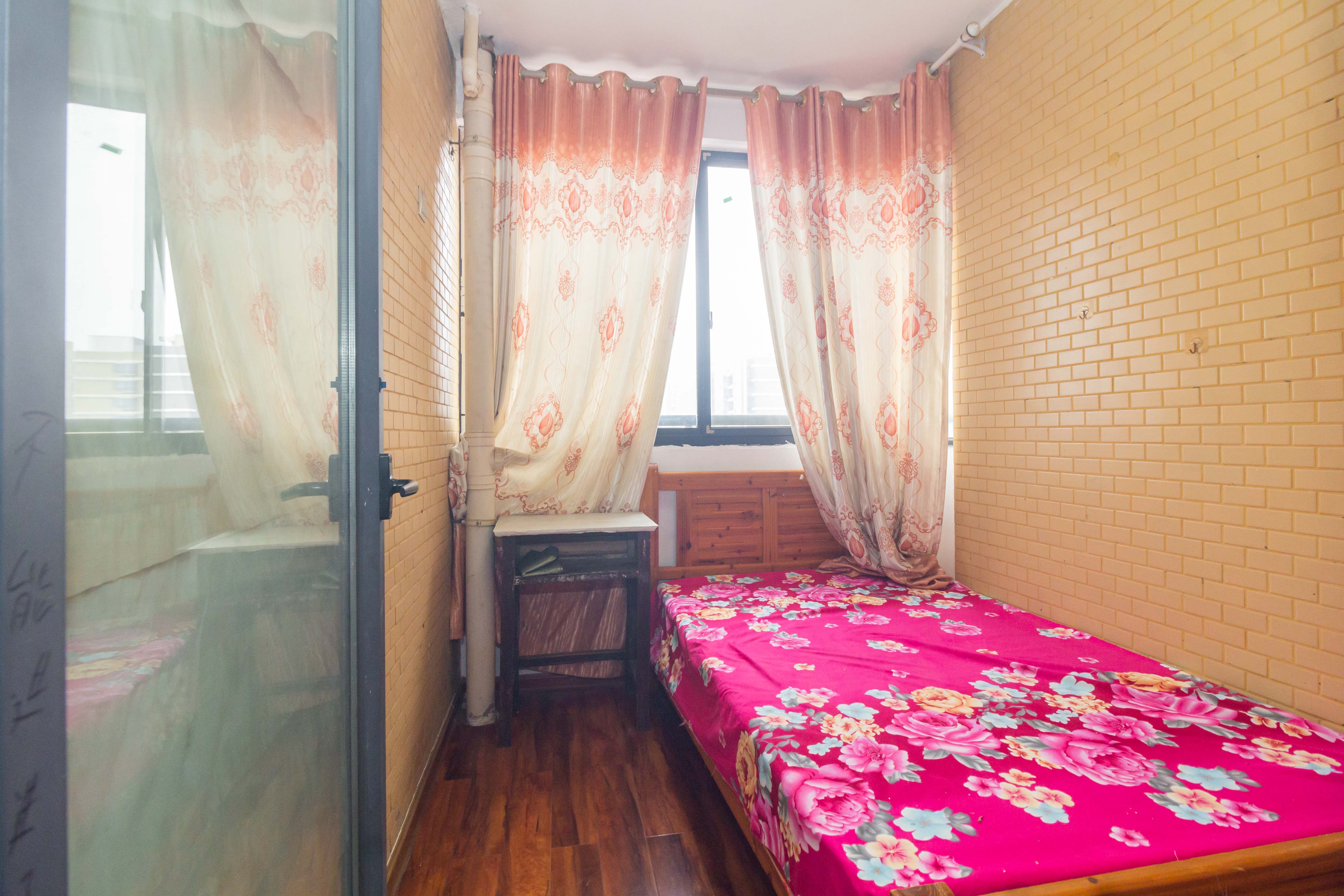 中国铁建国际城一期  3室2厅1卫    54.8万 中国铁建国际城一期  3室2厅1卫    54.8万卧室