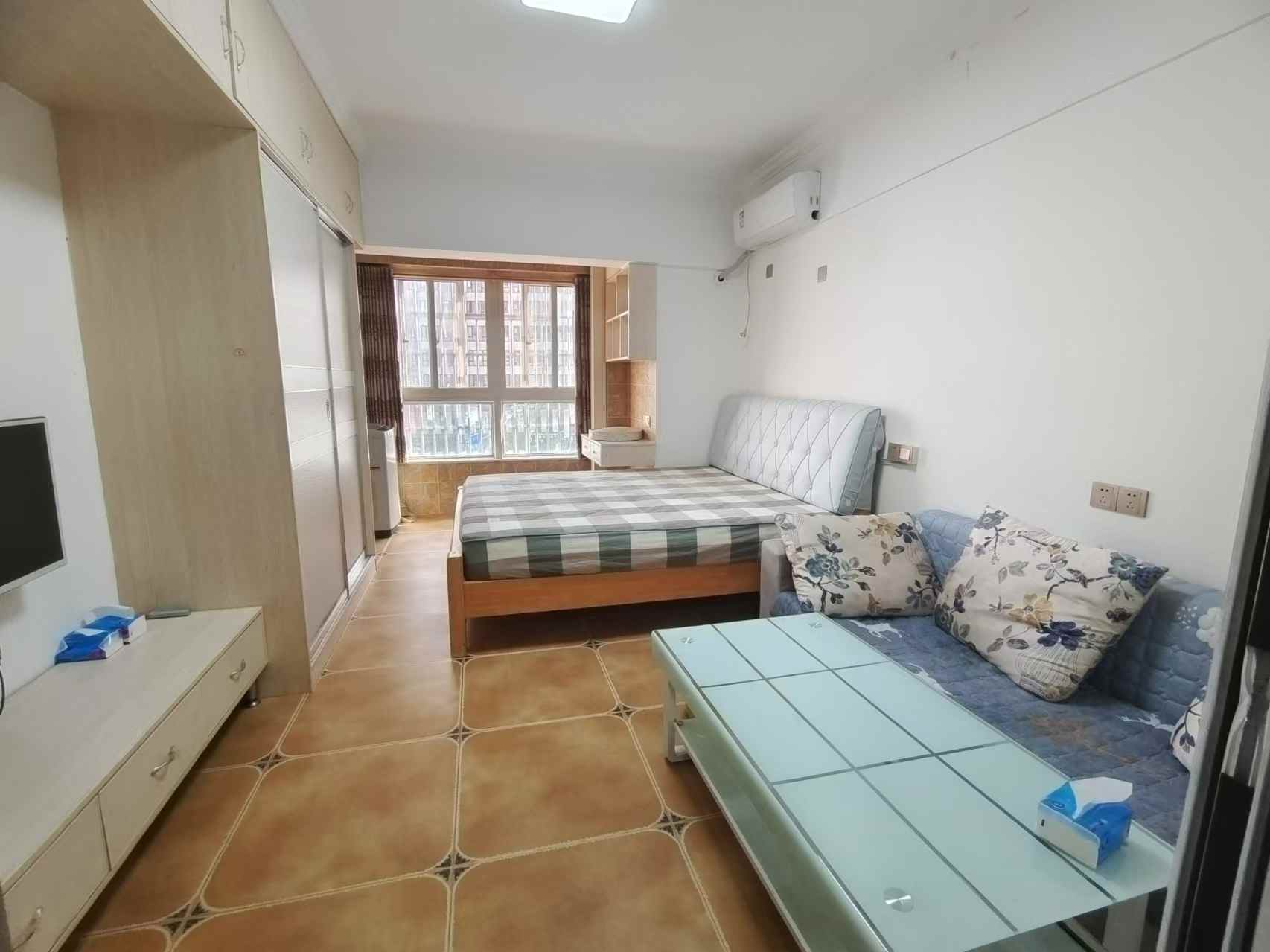 五矿紫湖香醍  1室1厅1卫    1000.0元/月 五矿紫湖香醍  1室1厅1卫    1000.0元/月室内图