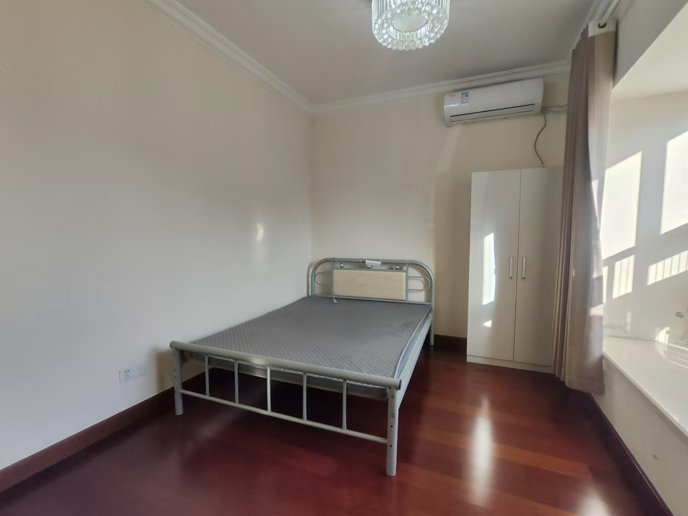 恒大江湾  4室2厅2卫    3000.0元/月 恒大江湾  4室2厅2卫    3000.0元/月室内图