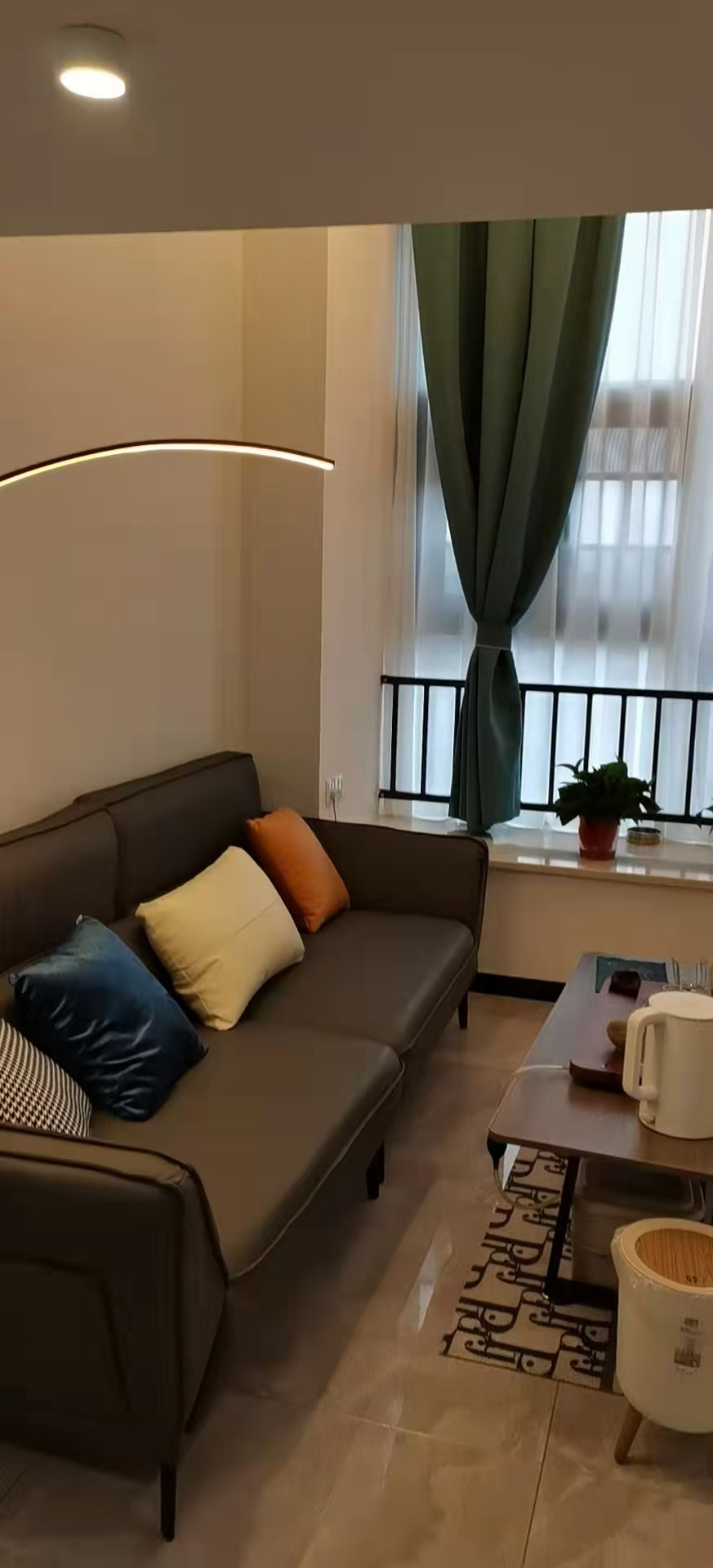 弘坤云寓 1室1厅1卫 2700.0元/月 弘坤云寓 1室1厅1卫 2700.0元/月室内图