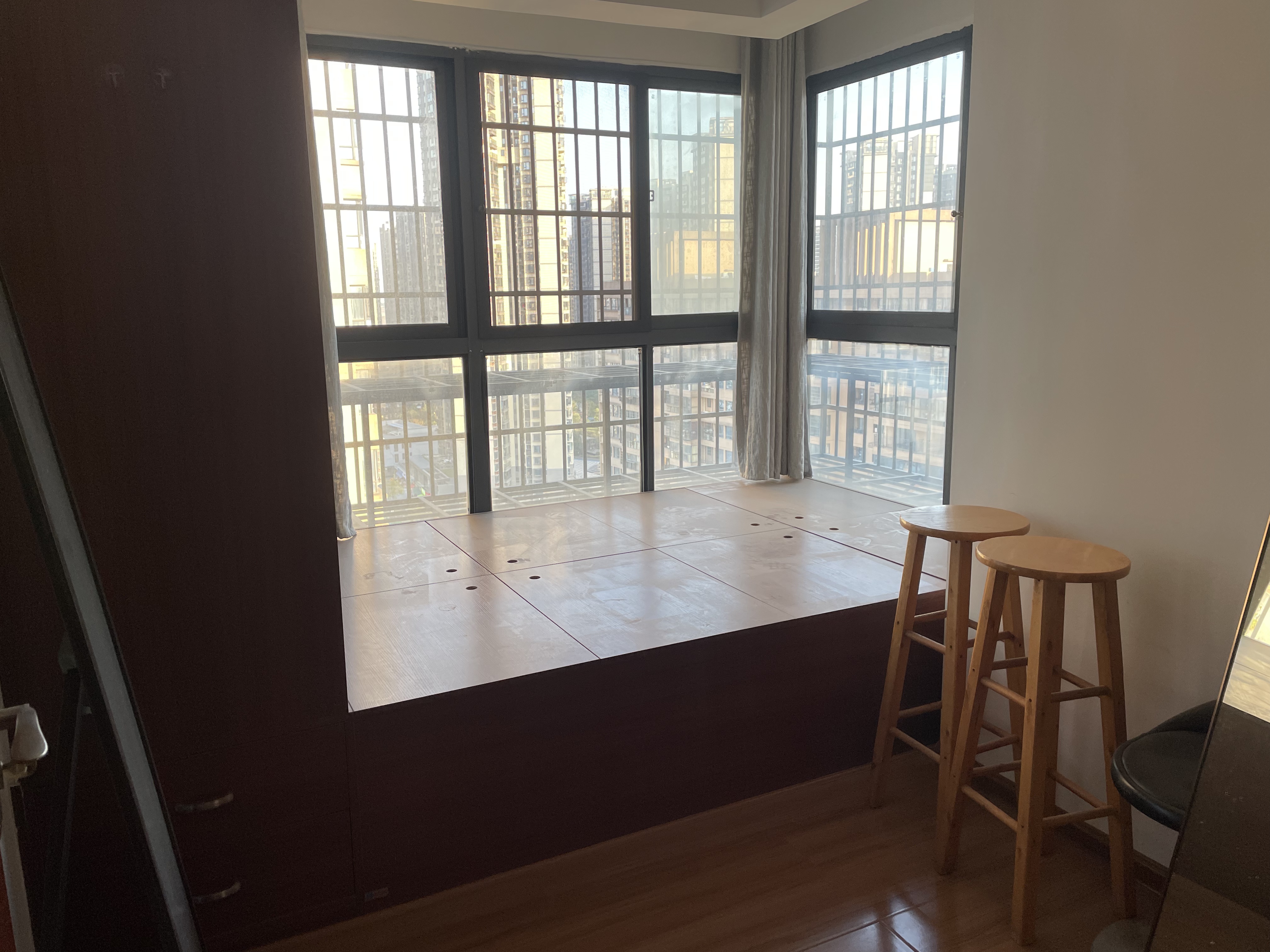 勤诚达新界 3室2厅1卫 2000.0元/月 勤诚达新界 3室2厅1卫 2000.0元/月室内图