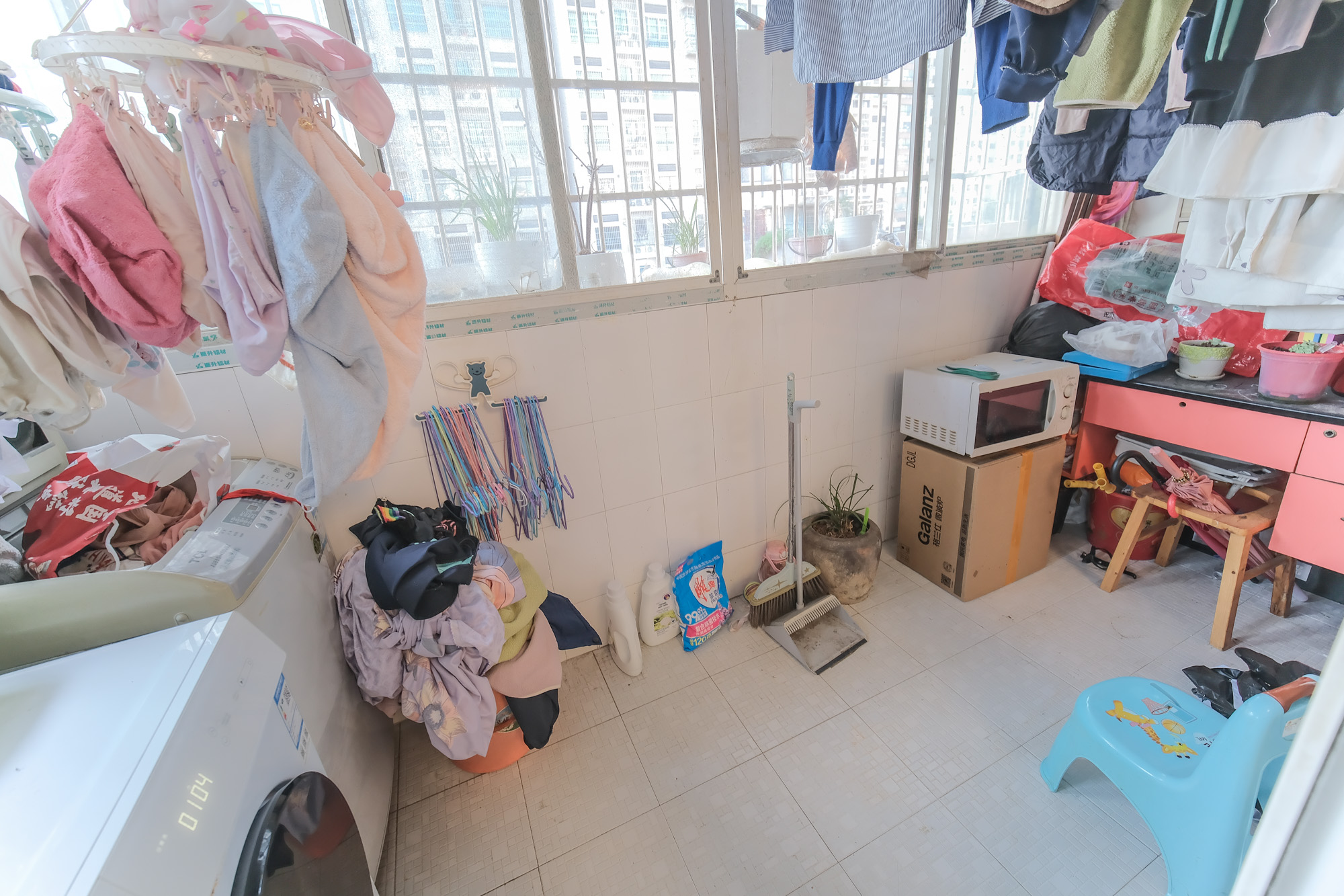 湘瑞家园 3室2厅1卫 46.8万 湘瑞家园 3室2厅1卫 46.8万阳台