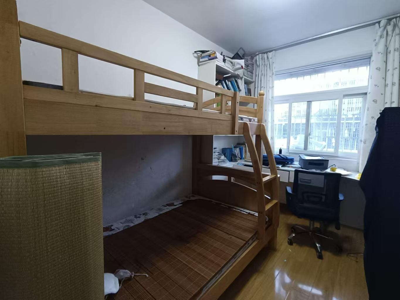 湘瑞家园  3室2厅1卫   1400.00元/月室内图