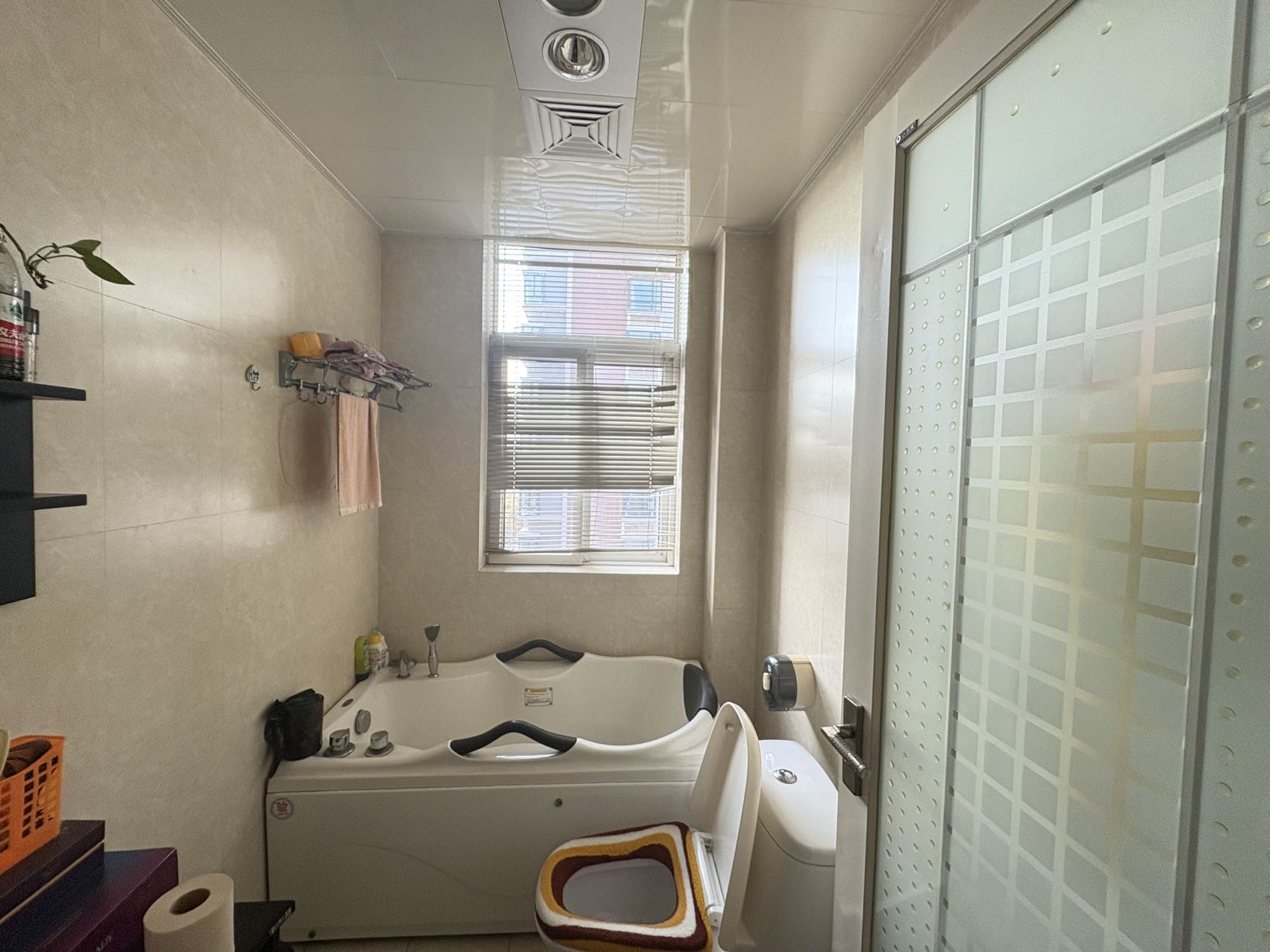 珠江丽园  5室3厅3卫    65.0万 珠江丽园  5室3厅3卫    65.0万室内图