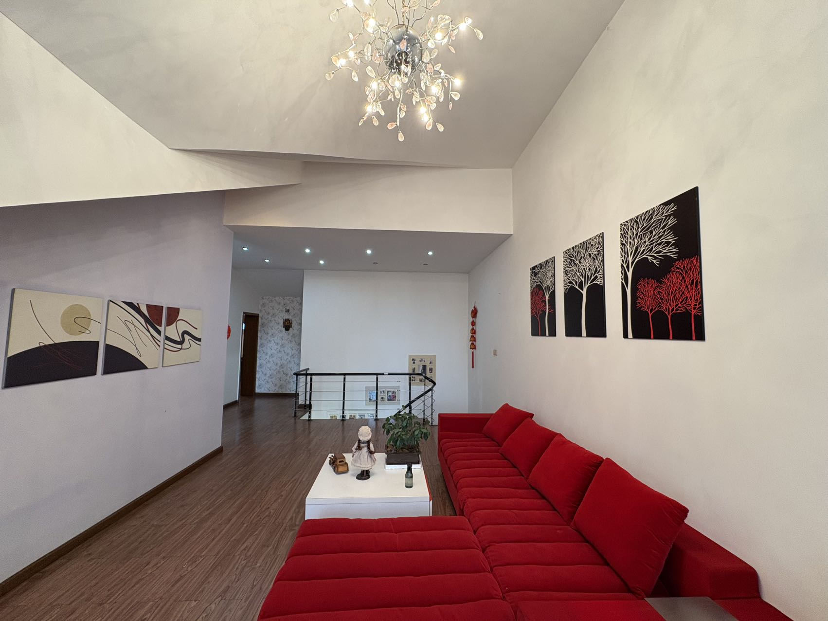 珠江丽园  5室3厅3卫    65.0万 珠江丽园  5室3厅3卫    65.0万室内图