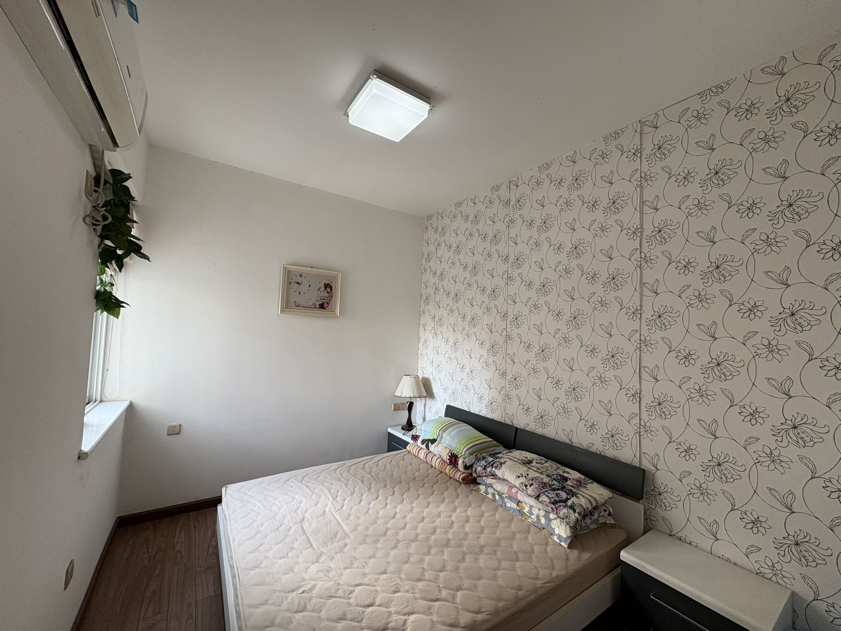 珠江丽园  5室3厅3卫    65.0万 珠江丽园  5室3厅3卫    65.0万室内图