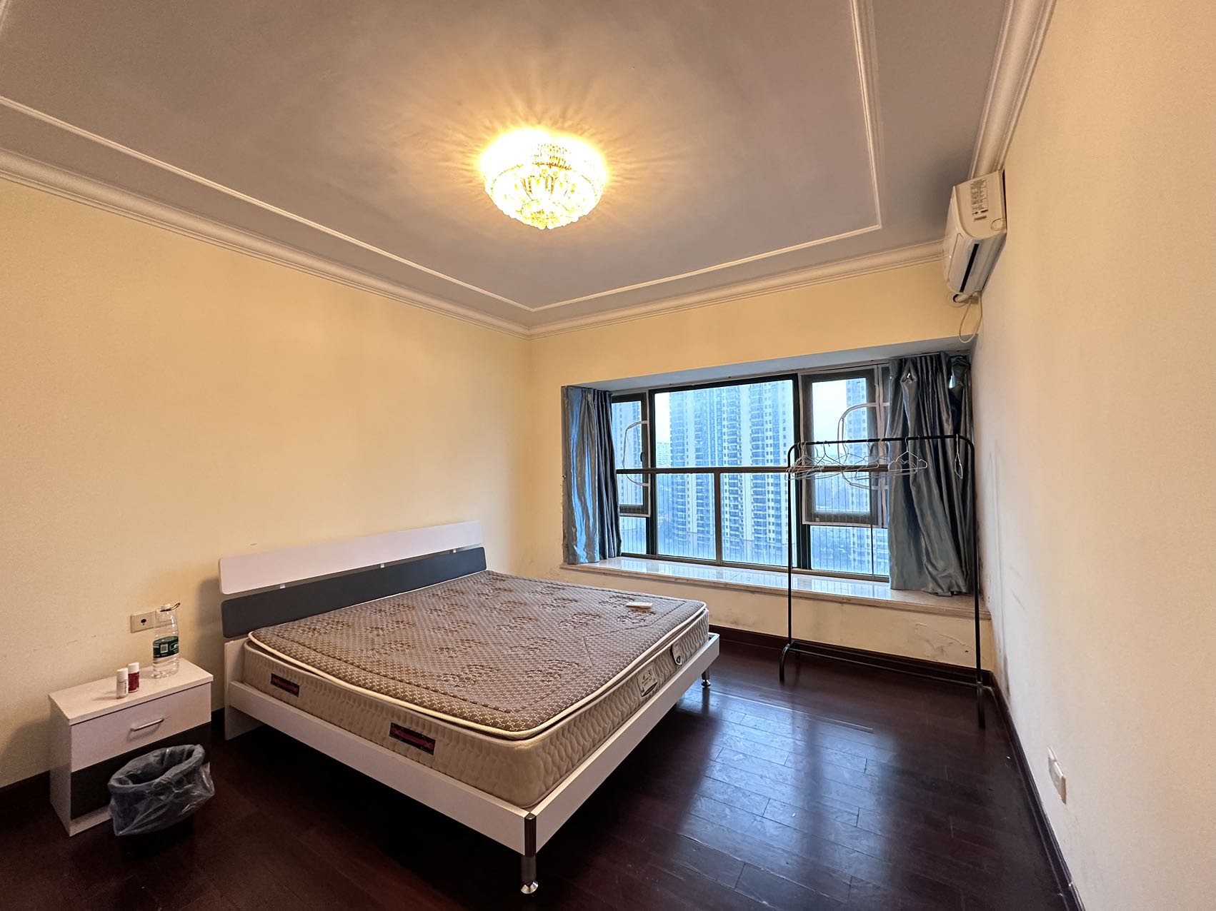 恒大雅苑 3室2厅2卫 2600.0元/月 恒大雅苑 3室2厅2卫 2600.0元/月室内图