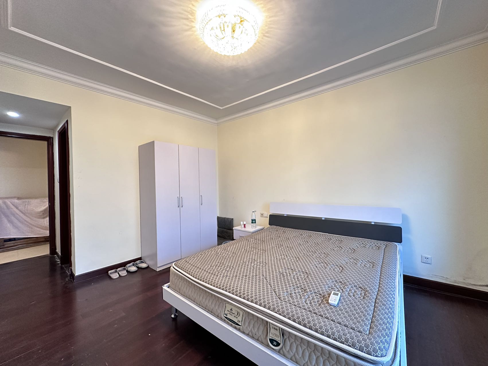 恒大雅苑 3室2厅2卫 2600.0元/月 恒大雅苑 3室2厅2卫 2600.0元/月室内图