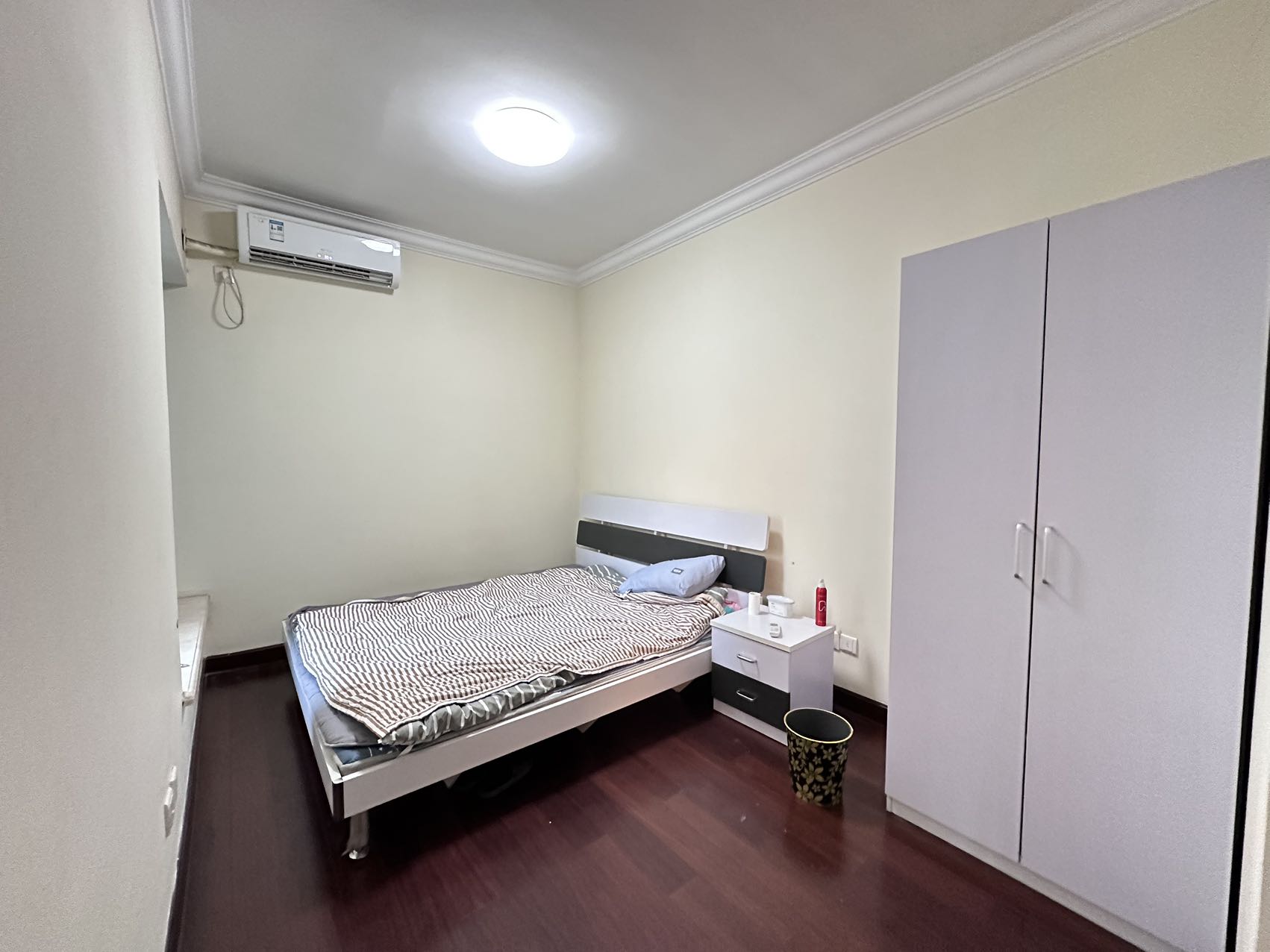 恒大雅苑 3室2厅2卫 2600.0元/月 恒大雅苑 3室2厅2卫 2600.0元/月室内图