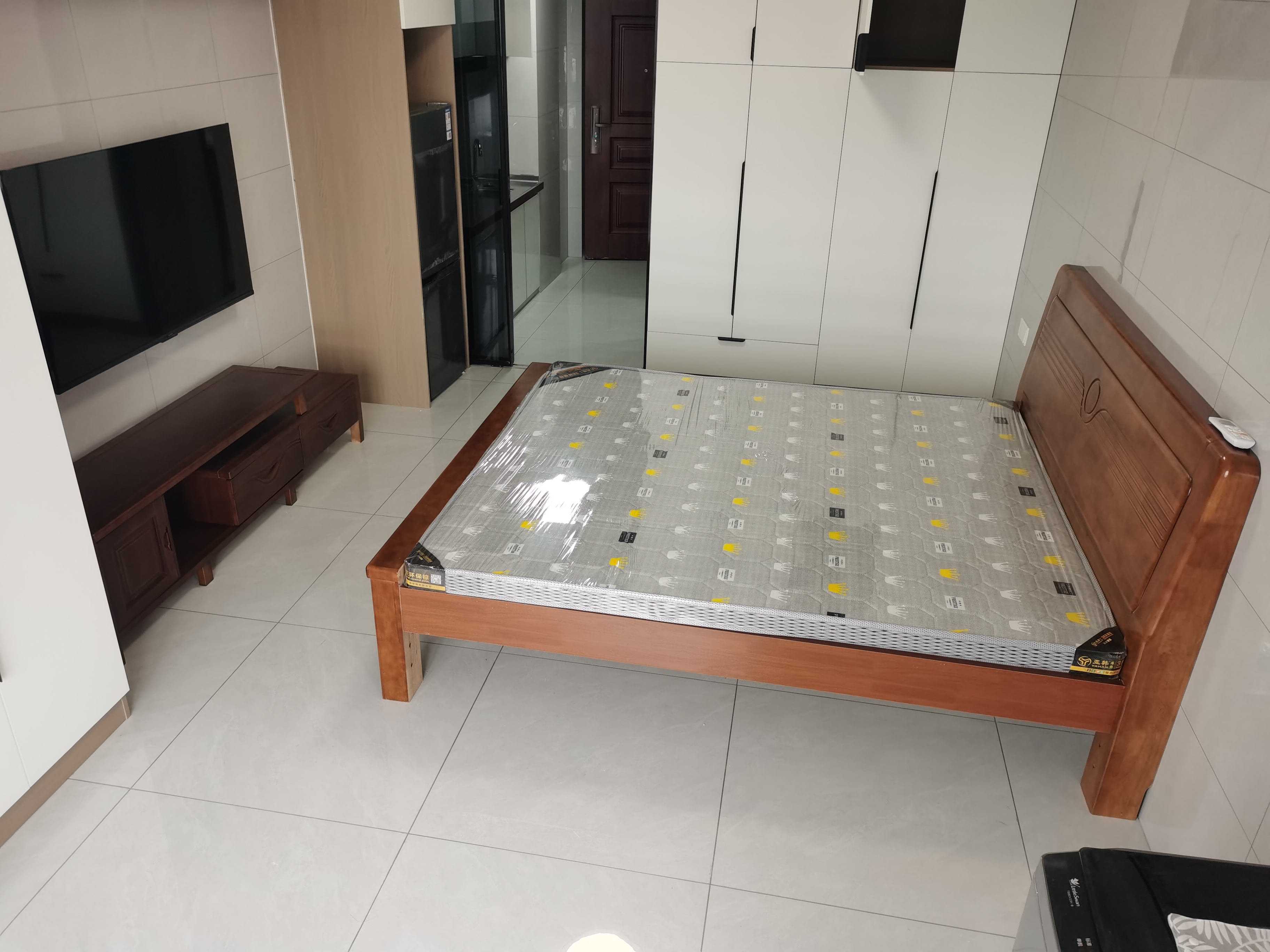 友兴家园 1室0厅0卫 1600.0元/月 友兴家园 1室0厅0卫 1600.0元/月室内图