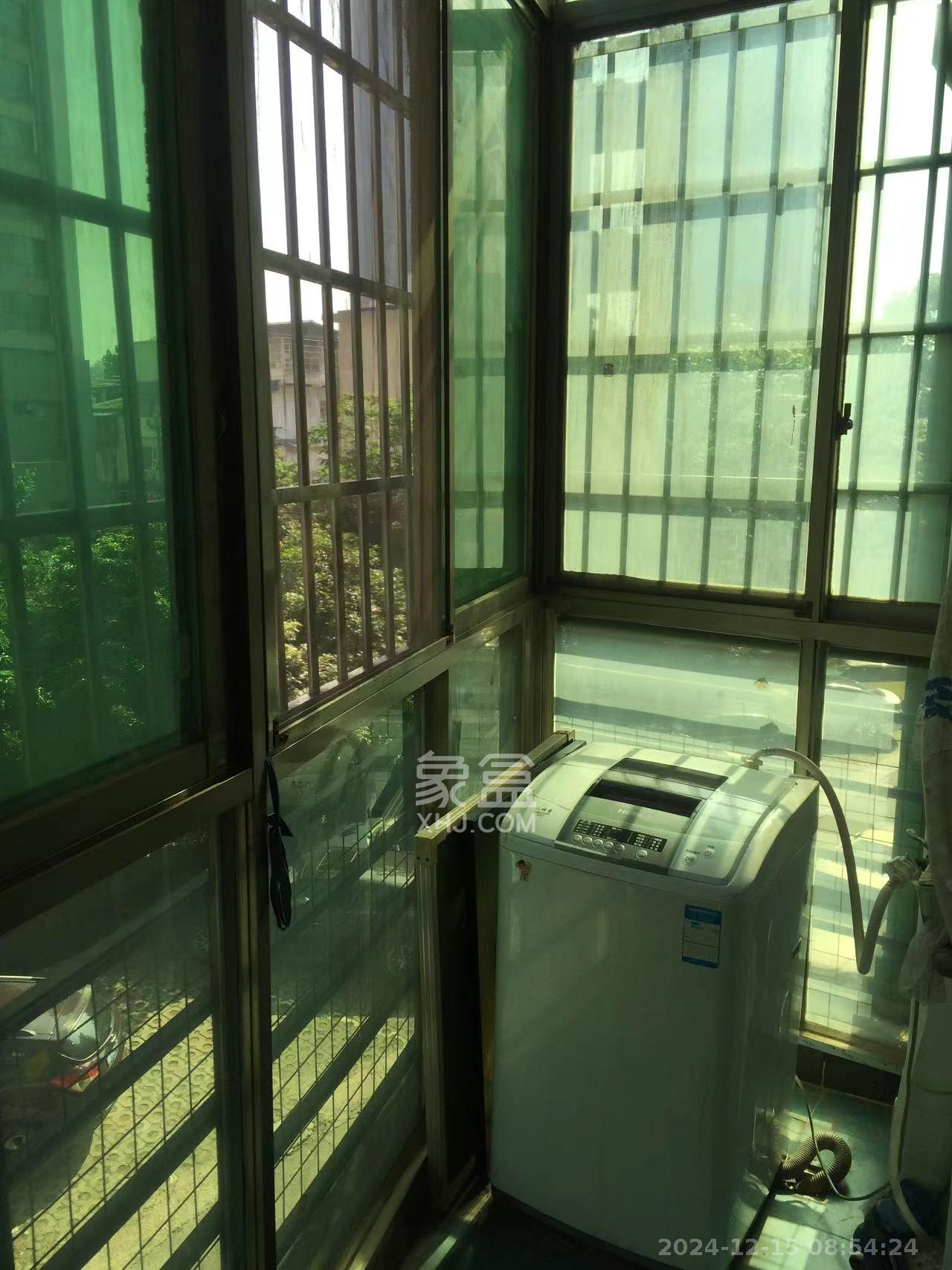 锦绣华天  4室2厅1卫   3300.00元/月室内图