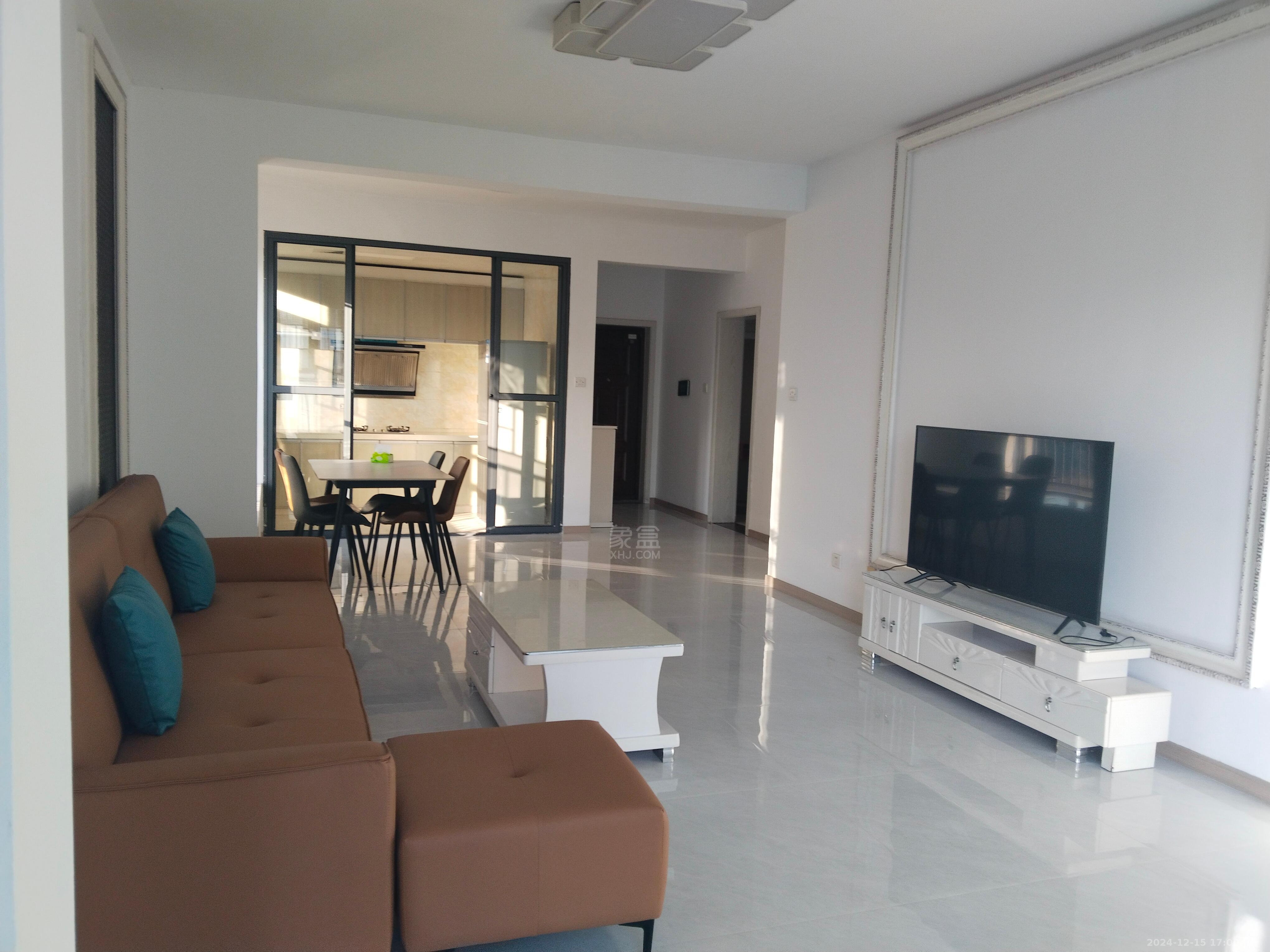 庐山春天早安华晨 3室2厅2卫 2300.0元/月 庐山春天早安华晨 3室2厅2卫 2300.0元/月室内图