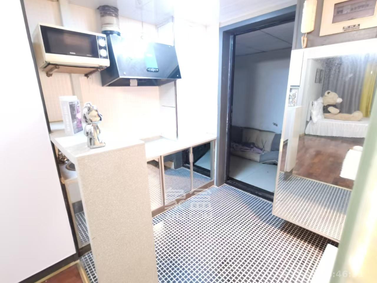 2076至高点  1室1厅1卫    1700.0元/月 2076至高点  1室1厅1卫    1700.0元/月室内图