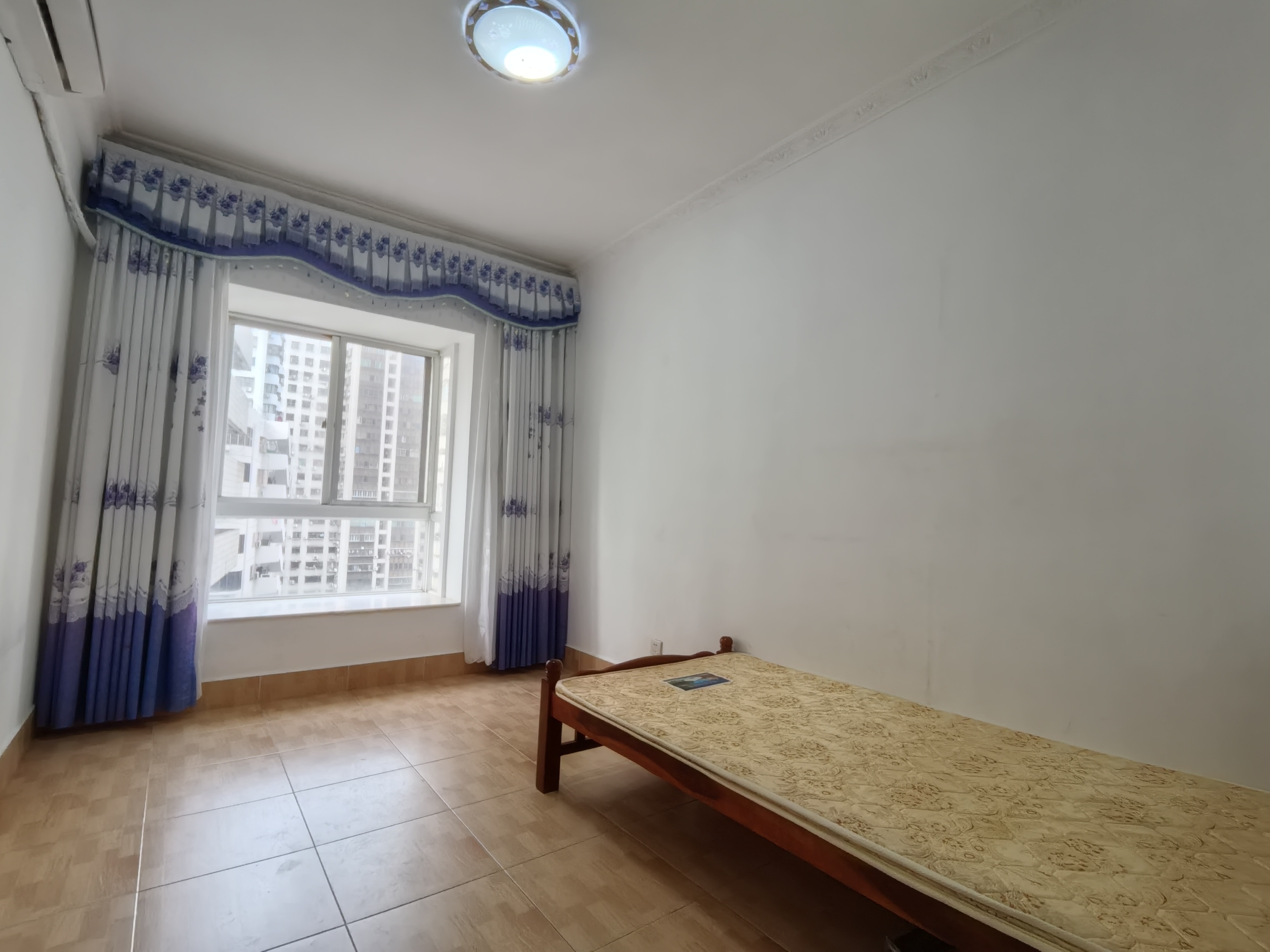 嘉华城市花园 3室2厅2卫 3500.0元/月 嘉华城市花园 3室2厅2卫 3500.0元/月室内图