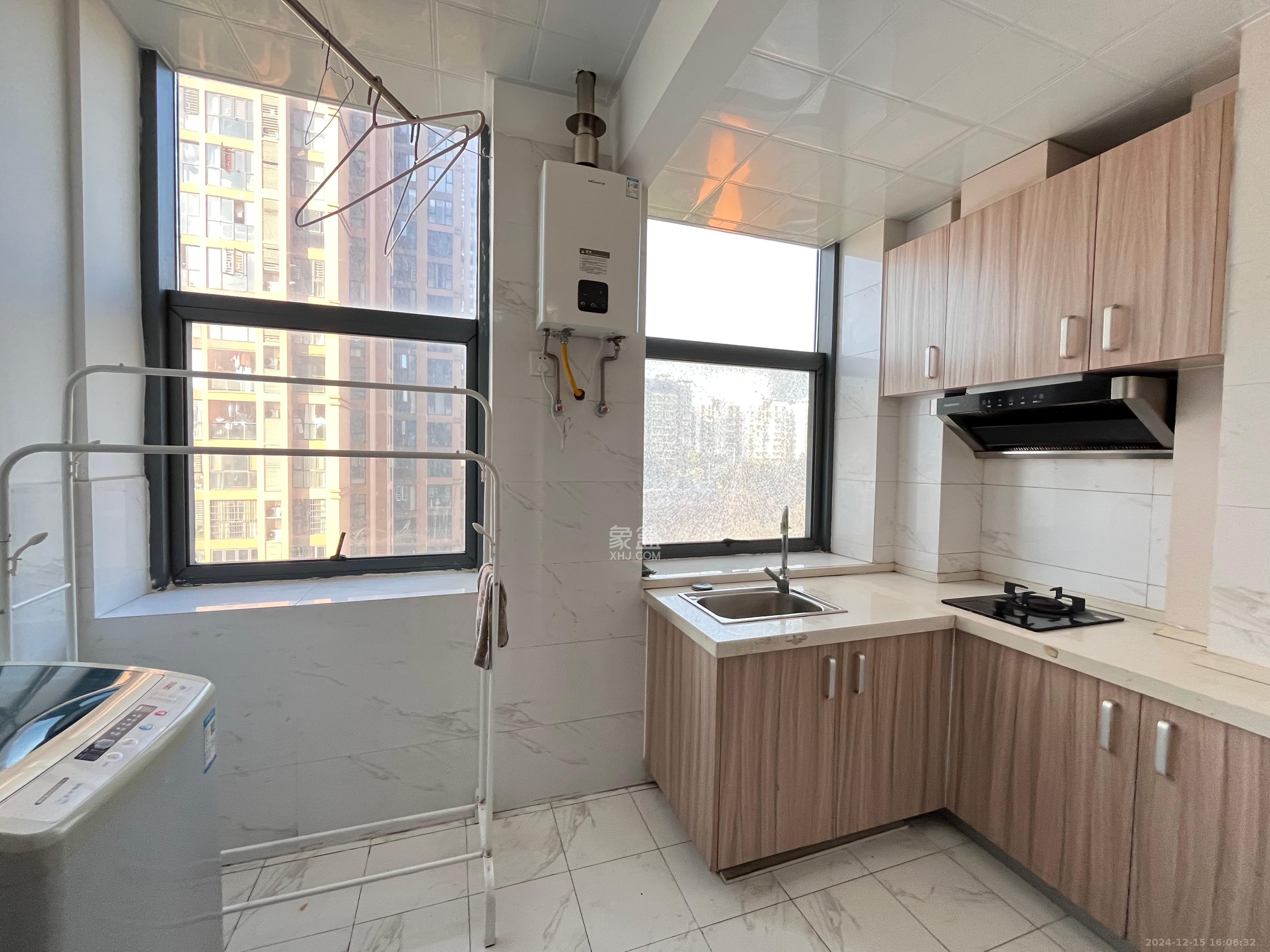 江南华府  1室1厅1卫    1500.0元/月室内图