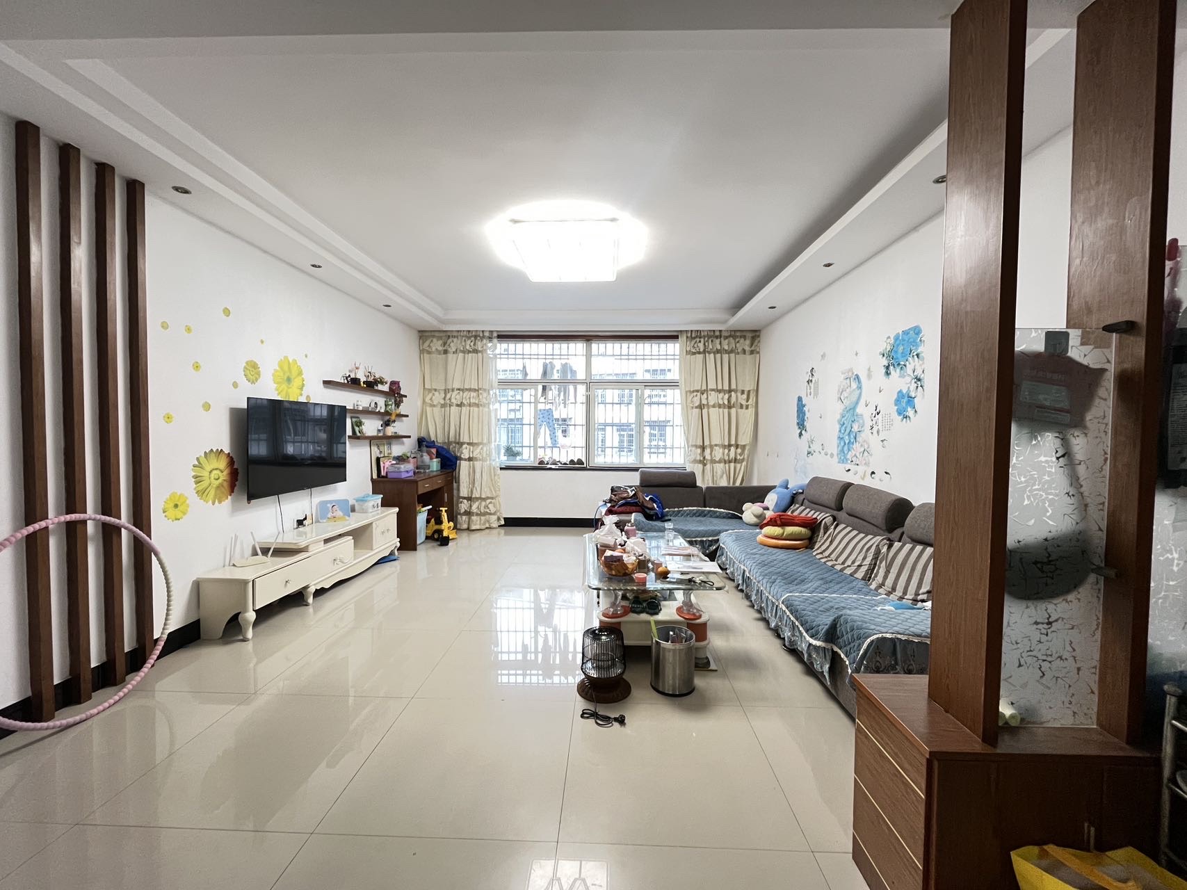 兴盛家园 3室2厅2卫 48.0万 兴盛家园 3室2厅2卫 48.0万客厅