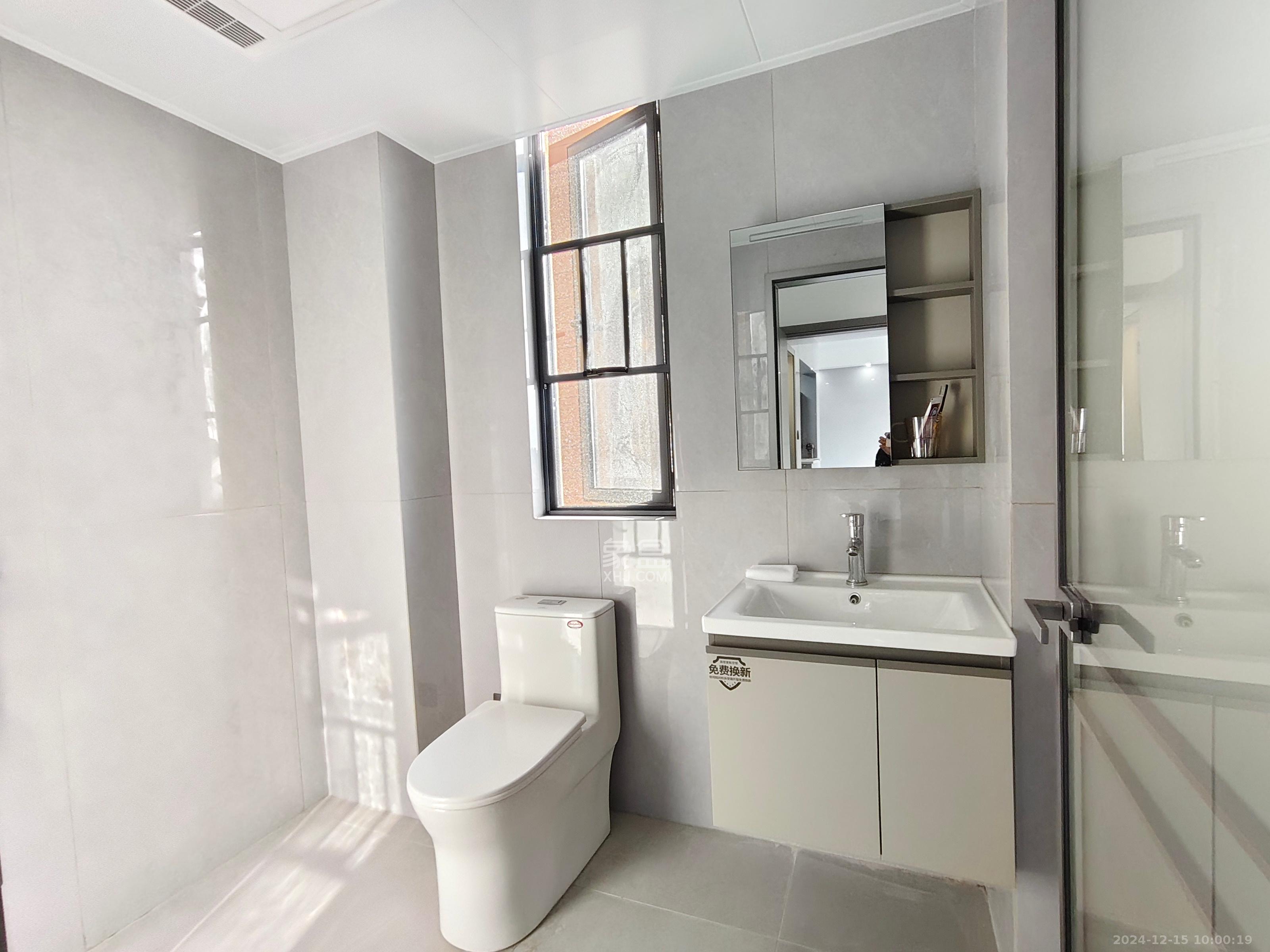 紫华郡 3室2厅2卫 2500.0元/月 紫华郡 3室2厅2卫 2500.0元/月室内图