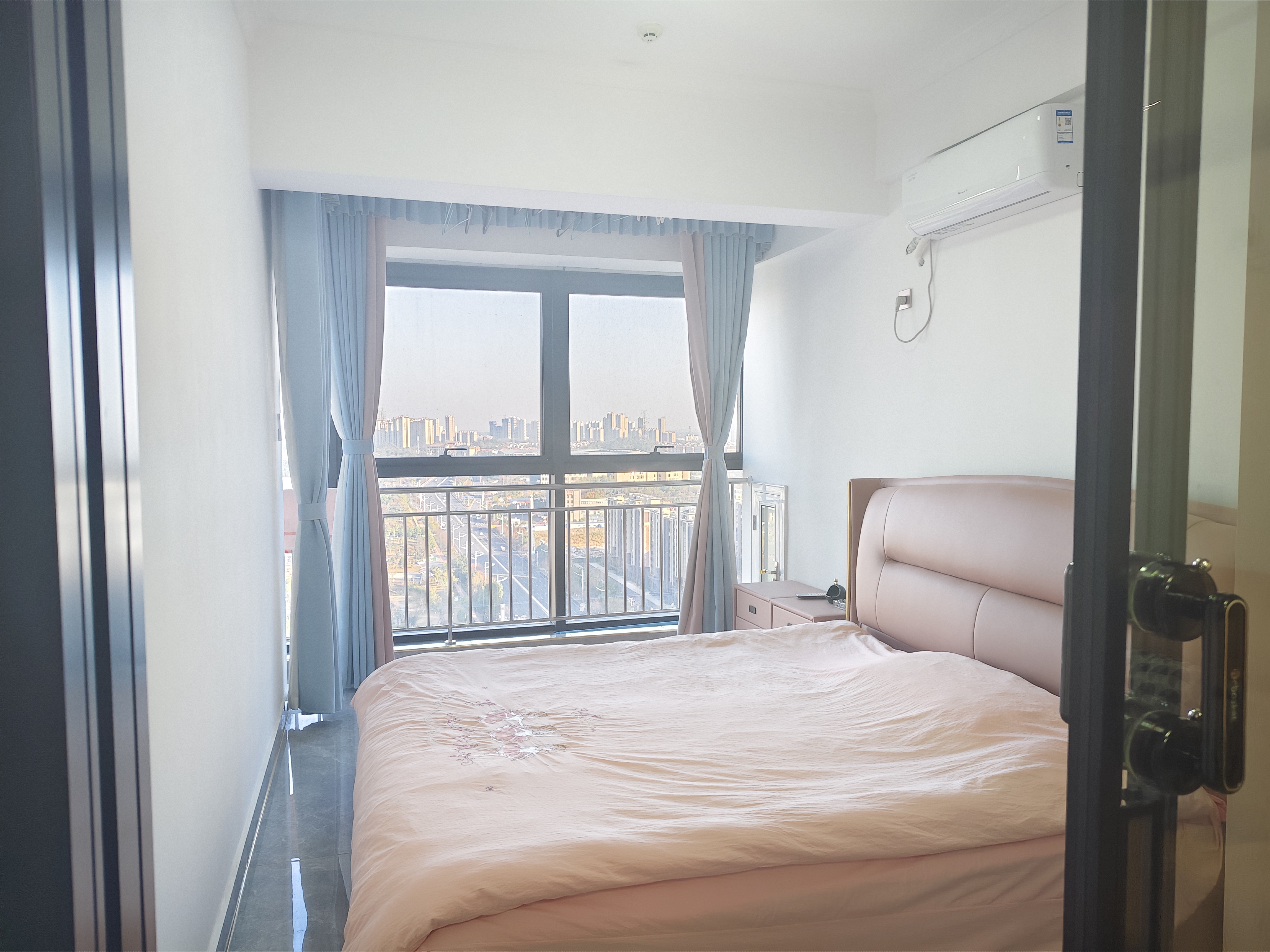 宝基广场 2室1厅1卫 65.0万 宝基广场 2室1厅1卫 65.0万客厅