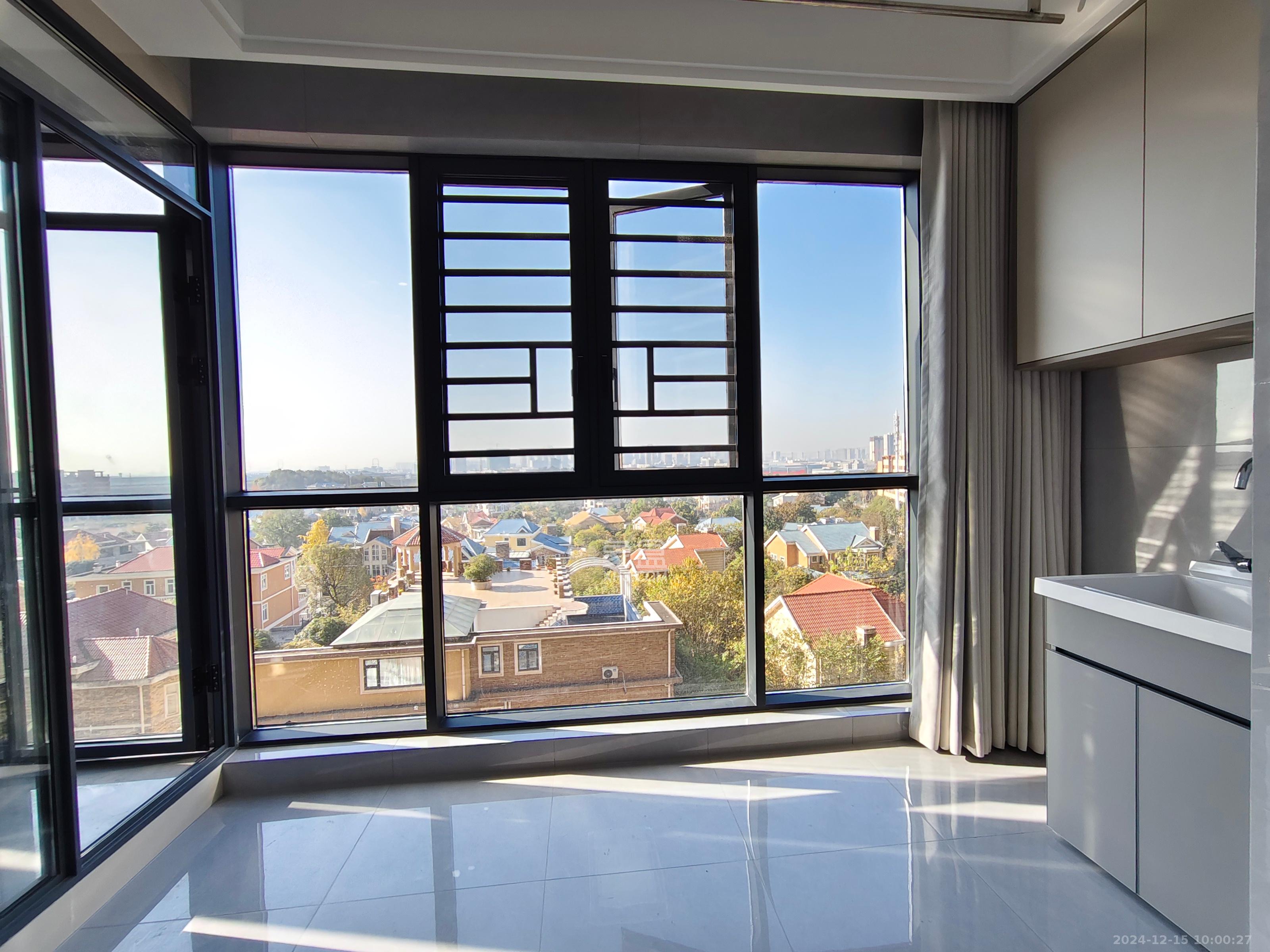 紫华郡 3室2厅2卫 2500.0元/月 紫华郡 3室2厅2卫 2500.0元/月室内图