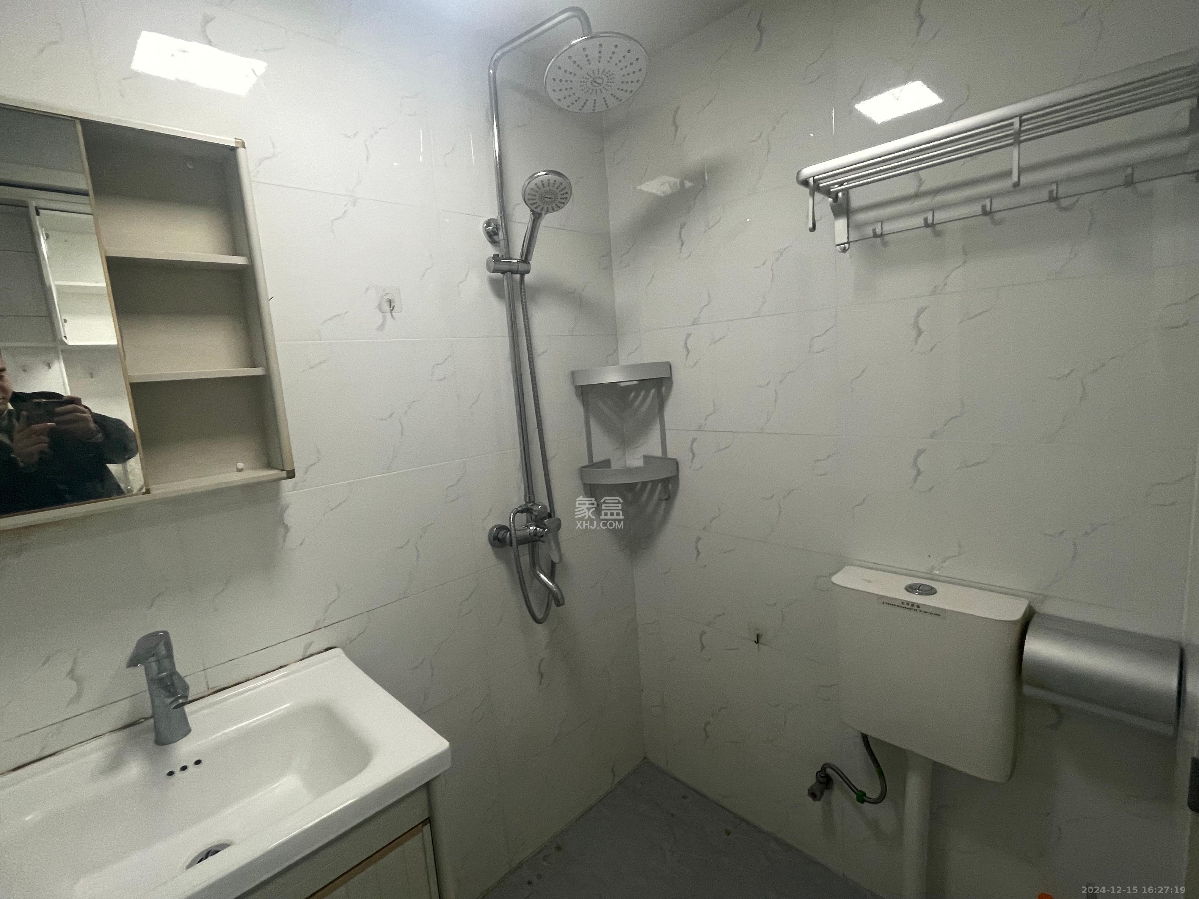 龙湖湘江星座(祺鑫星座公寓) 1室1厅1卫 1400.0元/月 龙湖湘江星座(祺鑫星座公寓) 1室1厅1卫 1400.0元/月室内图