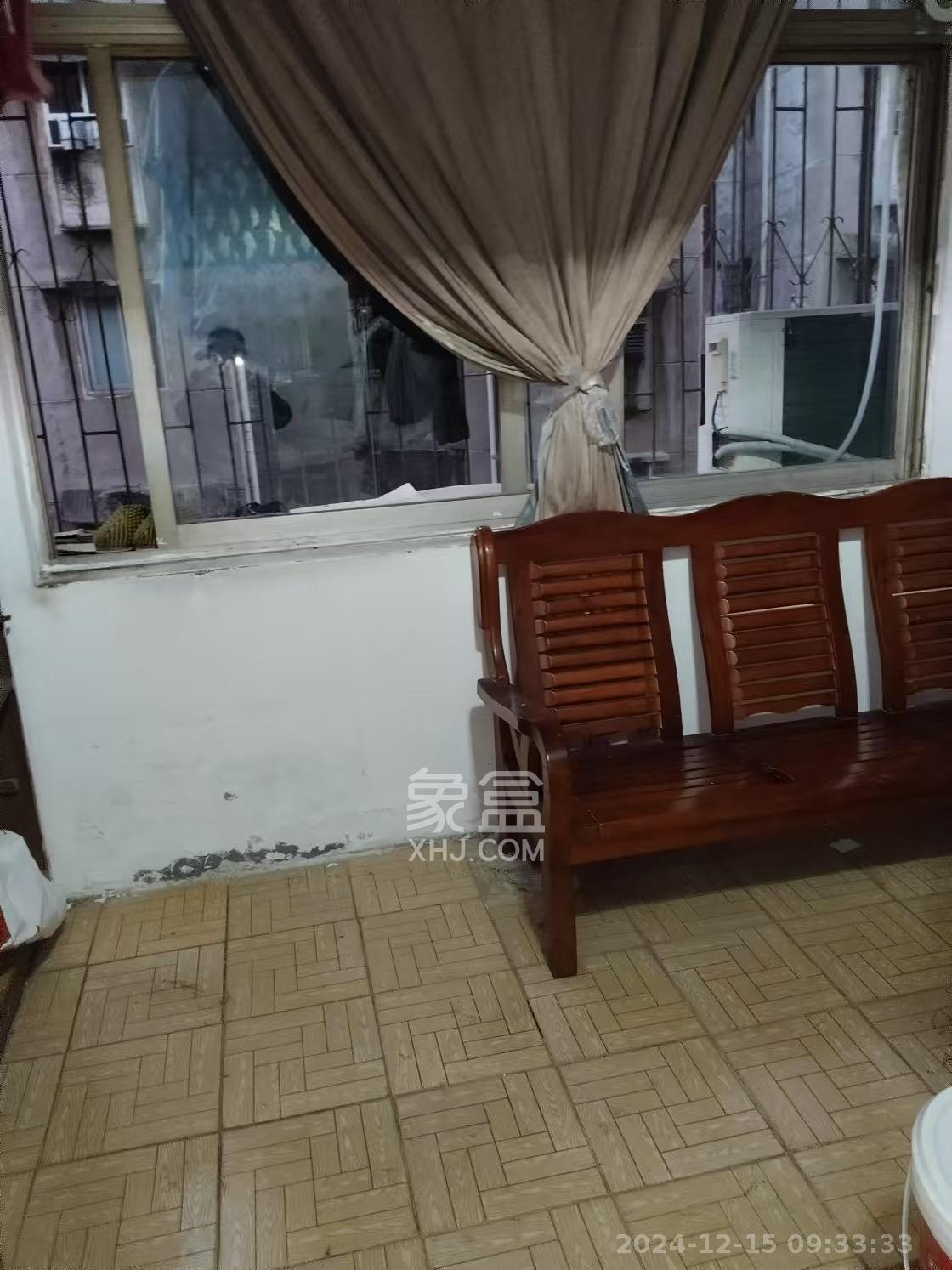 消防大厦宿舍楼 3室2厅1卫 2200.0元/月 消防大厦宿舍楼 3室2厅1卫 2200.0元/月室内图