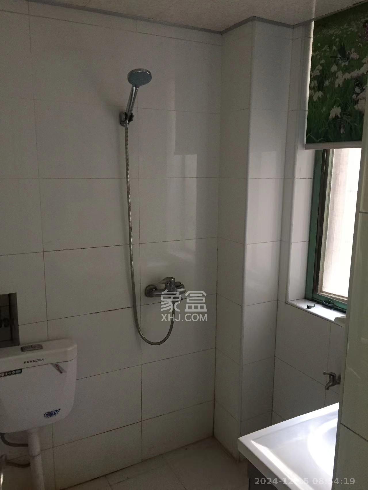 锦绣华天  4室2厅1卫   3300.00元/月室内图