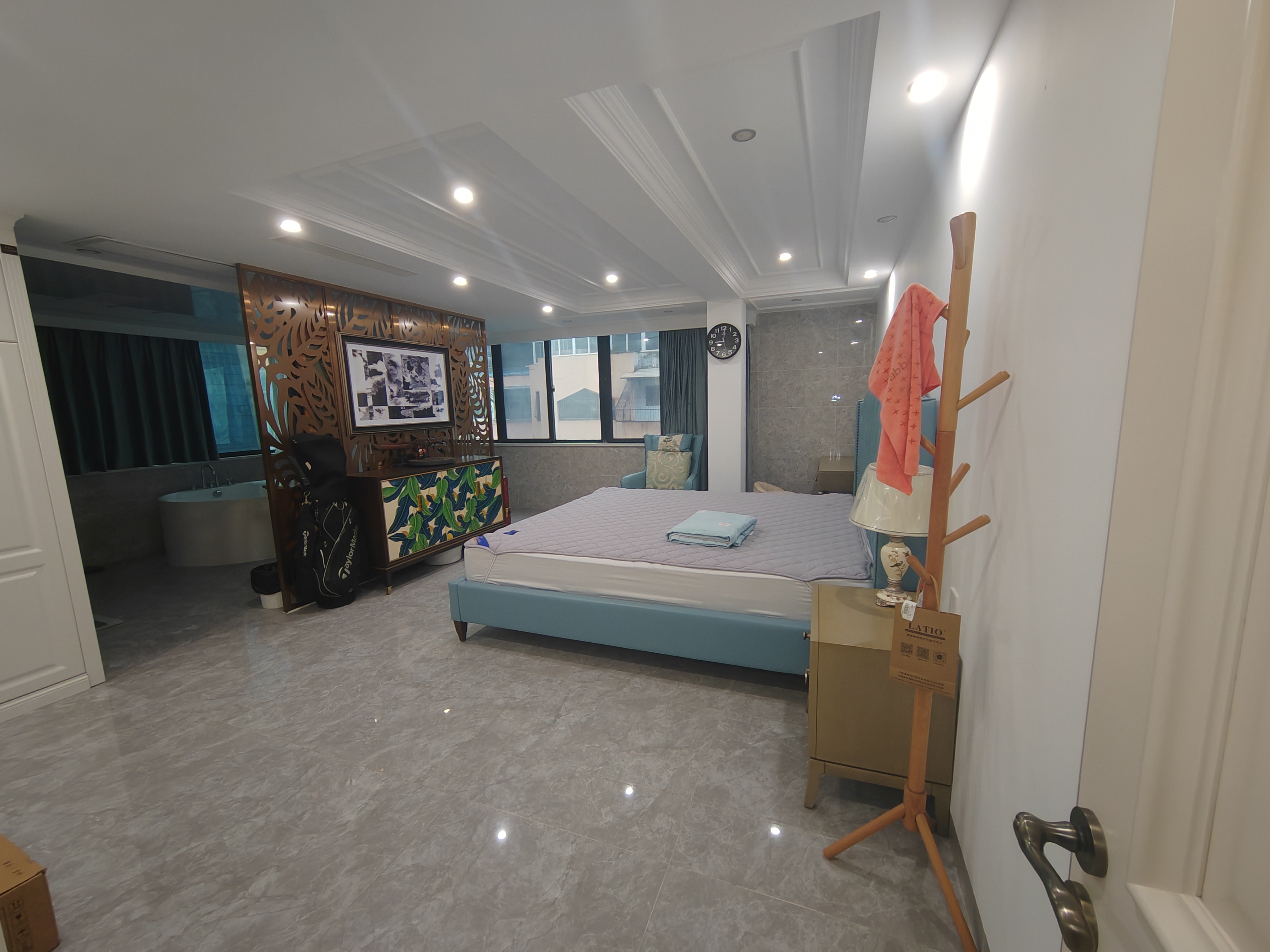 金霖花园 10室4厅4卫 998.0万 金霖花园 10室4厅4卫 998.0万客厅