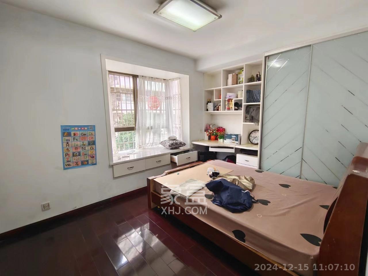 雅泰家园 3室2厅1卫 2500.0元/月 雅泰家园 3室2厅1卫 2500.0元/月室内图