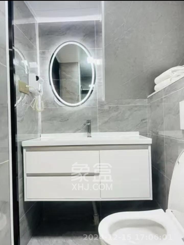 越秀悦湖台  2室1厅1卫   2600.00元/月