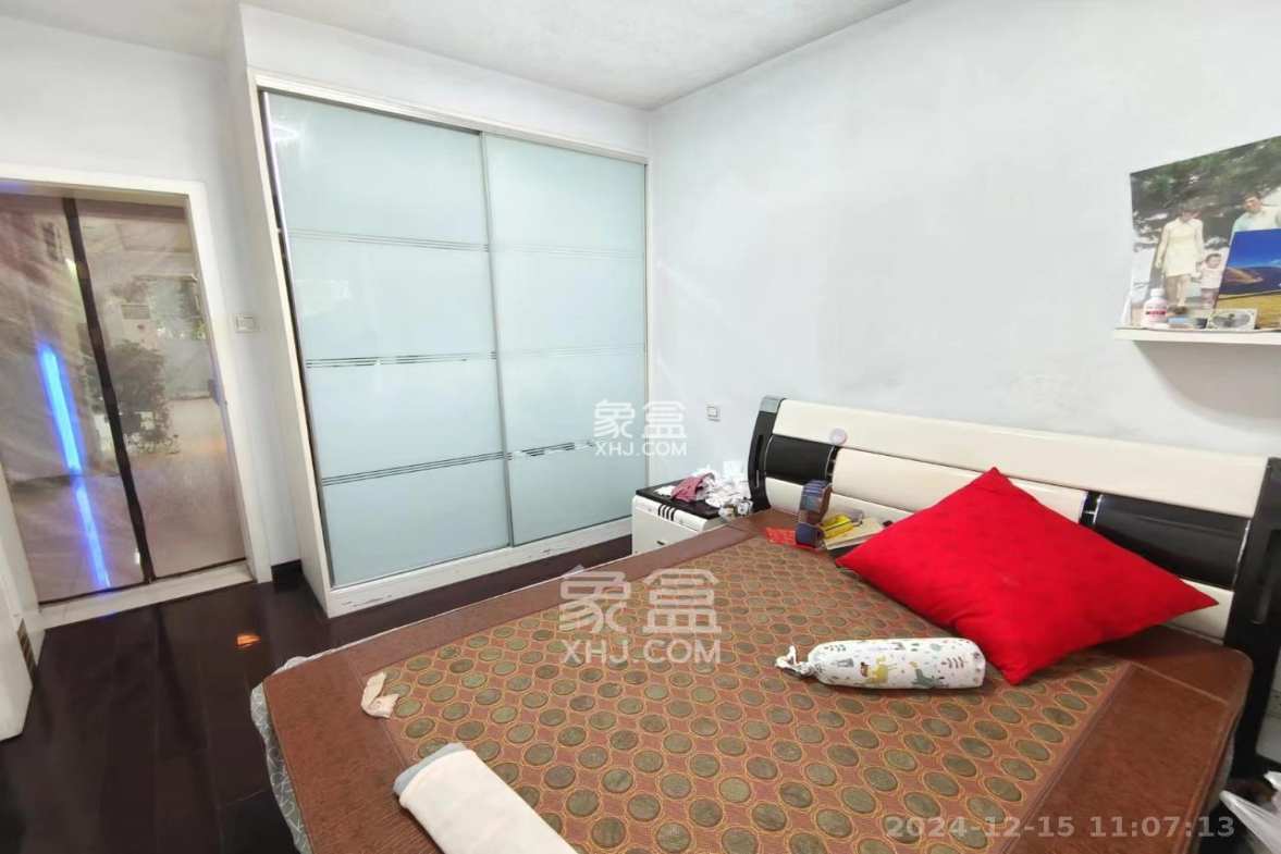 雅泰家园 3室2厅1卫 2500.0元/月 雅泰家园 3室2厅1卫 2500.0元/月室内图