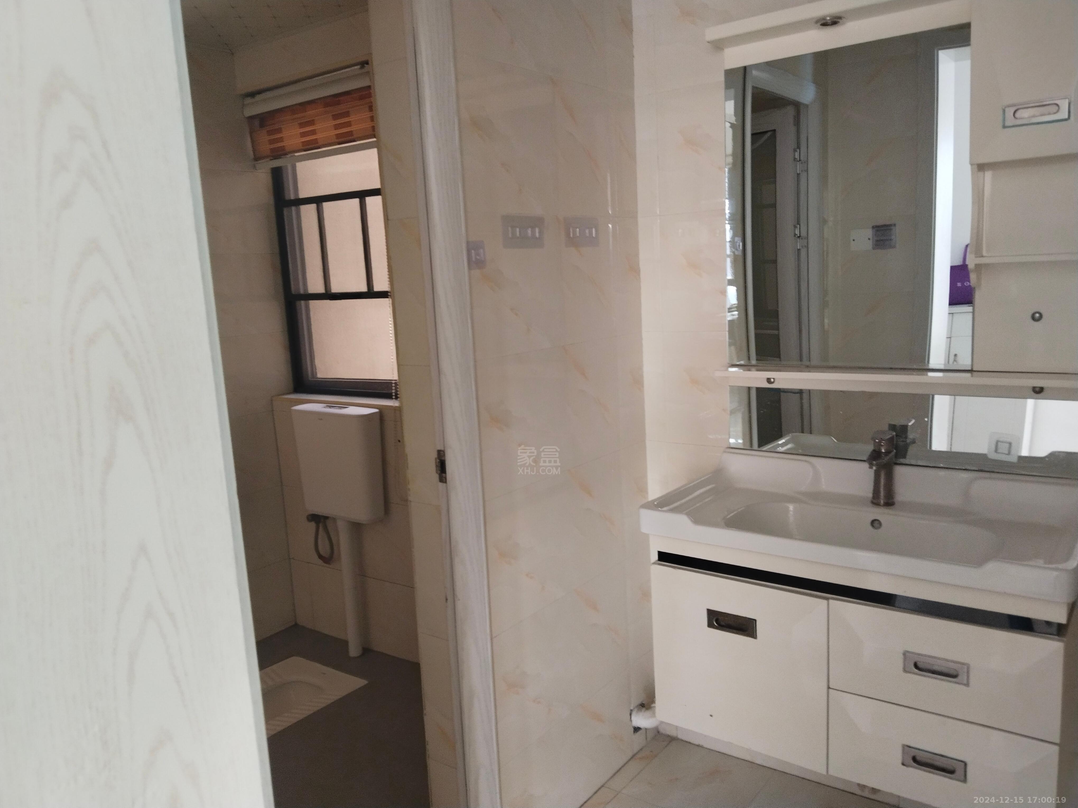 庐山春天早安华晨 3室2厅2卫 2300.0元/月 庐山春天早安华晨 3室2厅2卫 2300.0元/月室内图