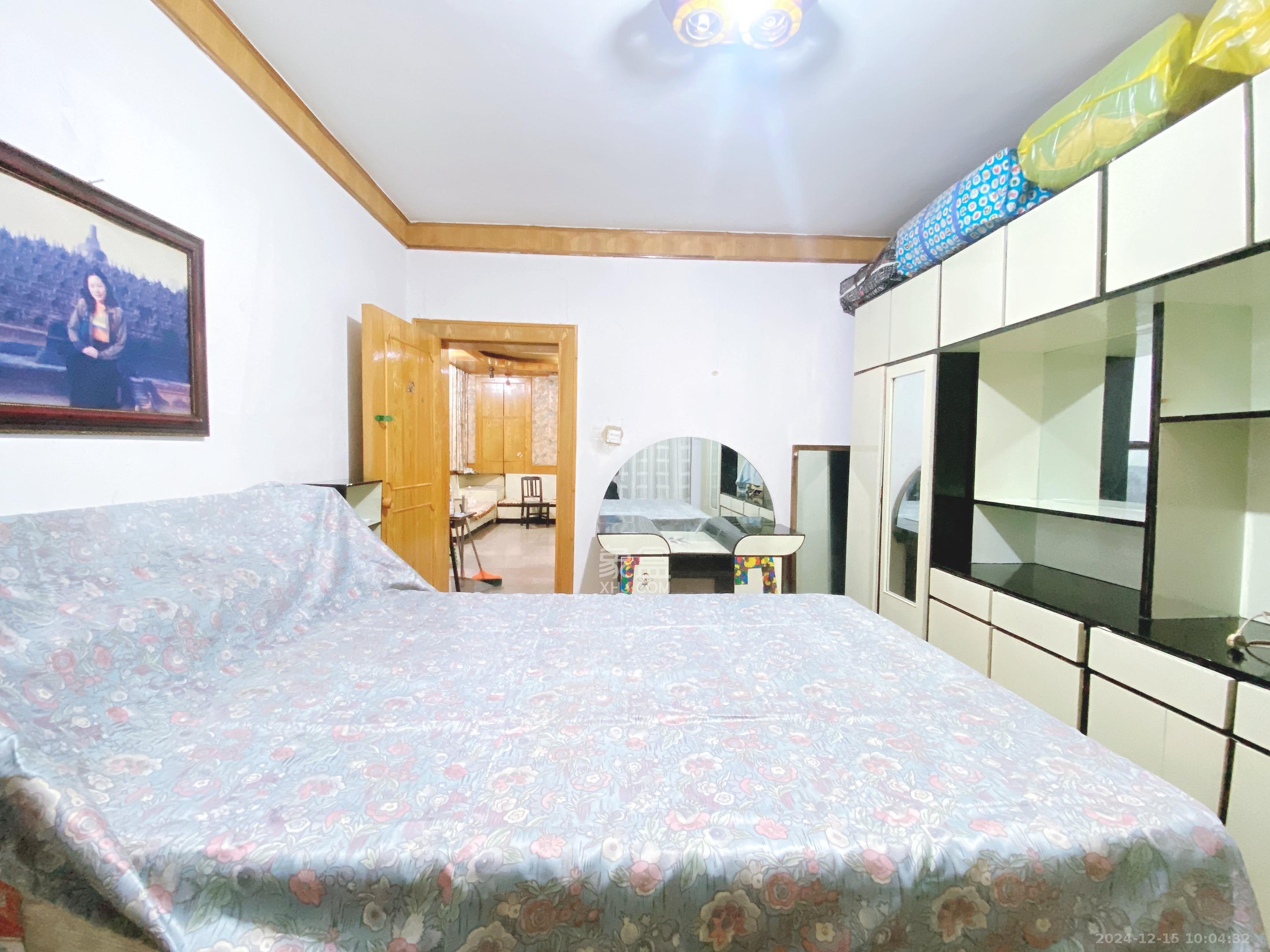 群芳园 2室2厅1卫 1800.0元/月 群芳园 2室2厅1卫 1800.0元/月室内图