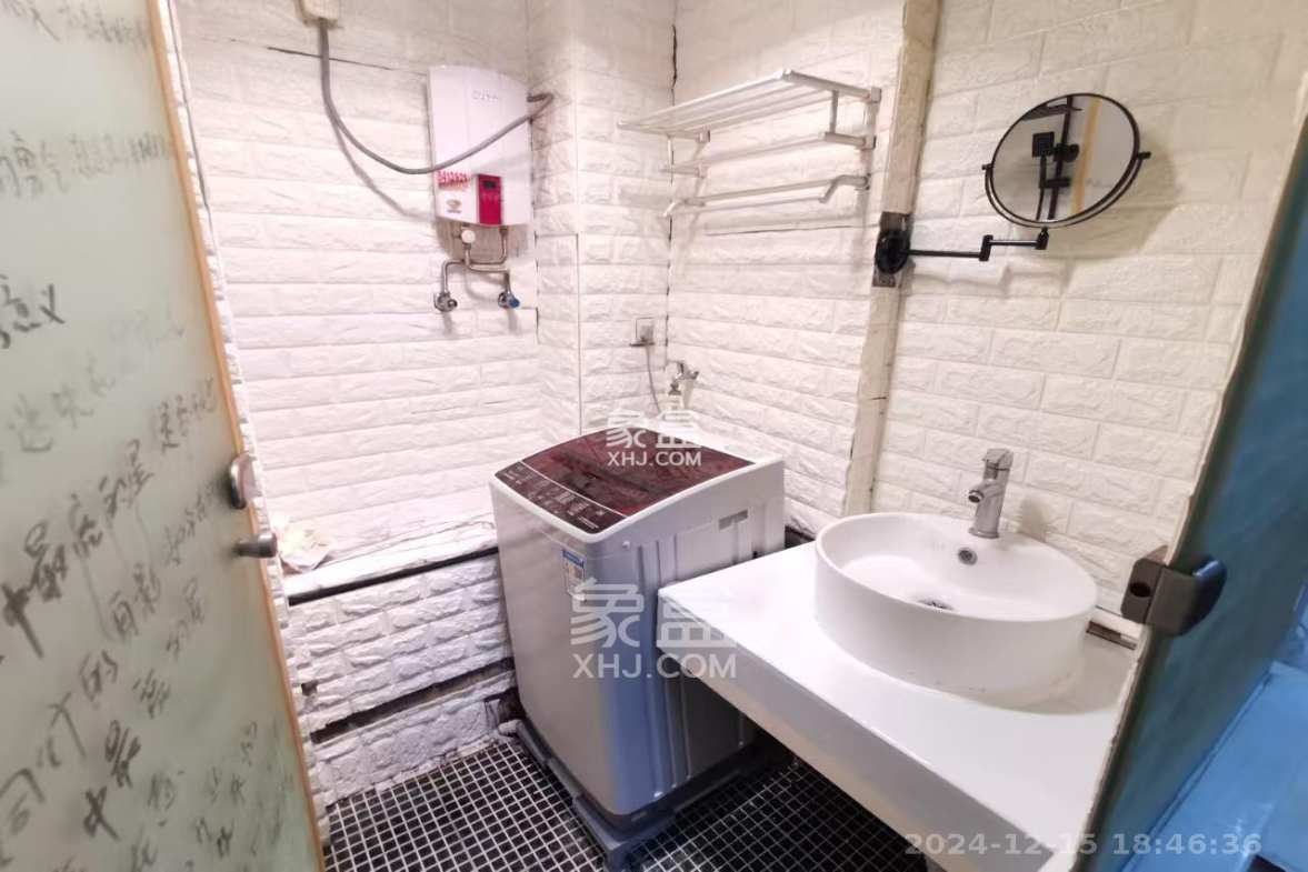 2076至高点  1室1厅1卫    1700.0元/月 2076至高点  1室1厅1卫    1700.0元/月室内图