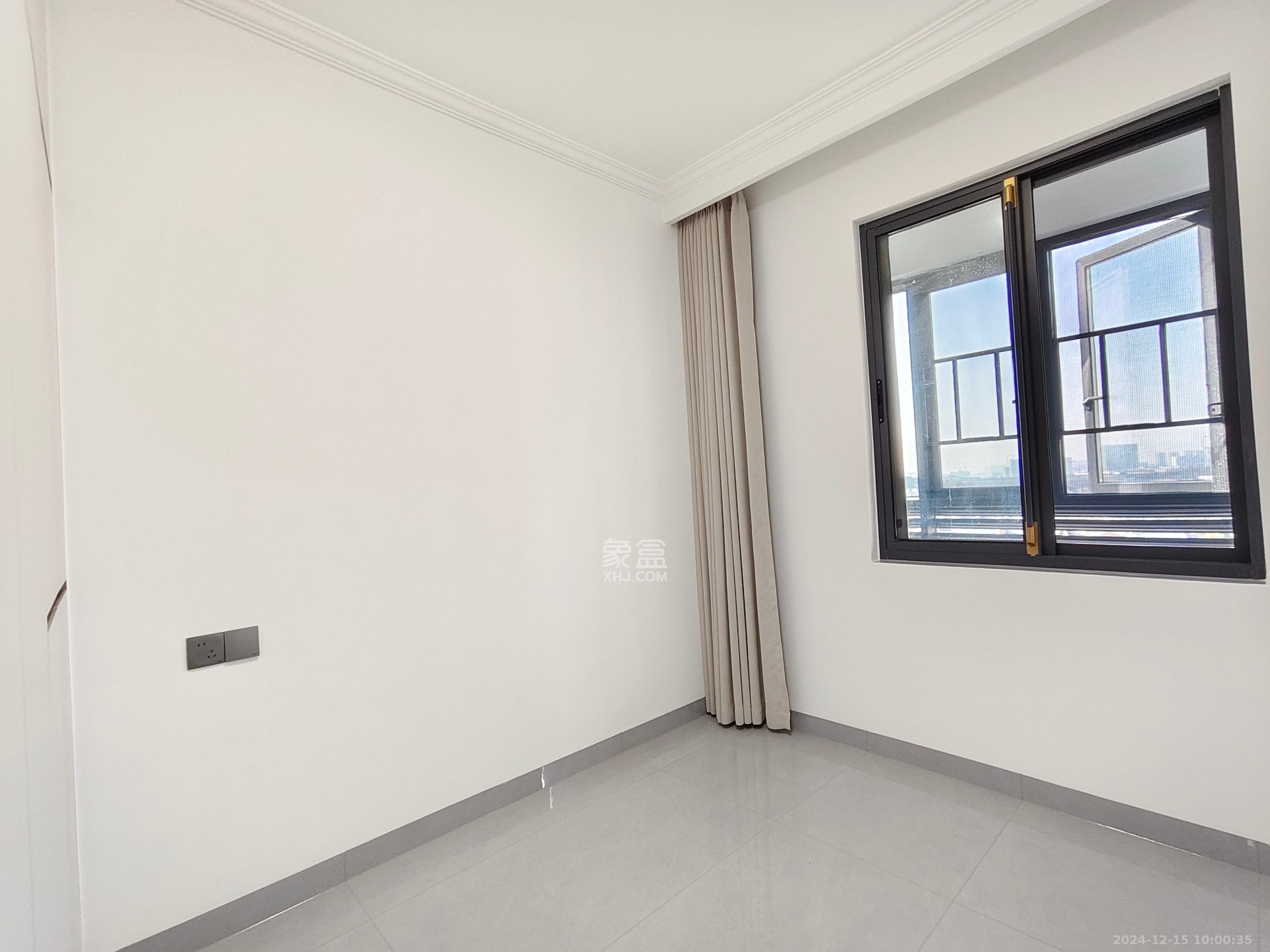 紫华郡 3室2厅2卫 2500.0元/月 紫华郡 3室2厅2卫 2500.0元/月室内图