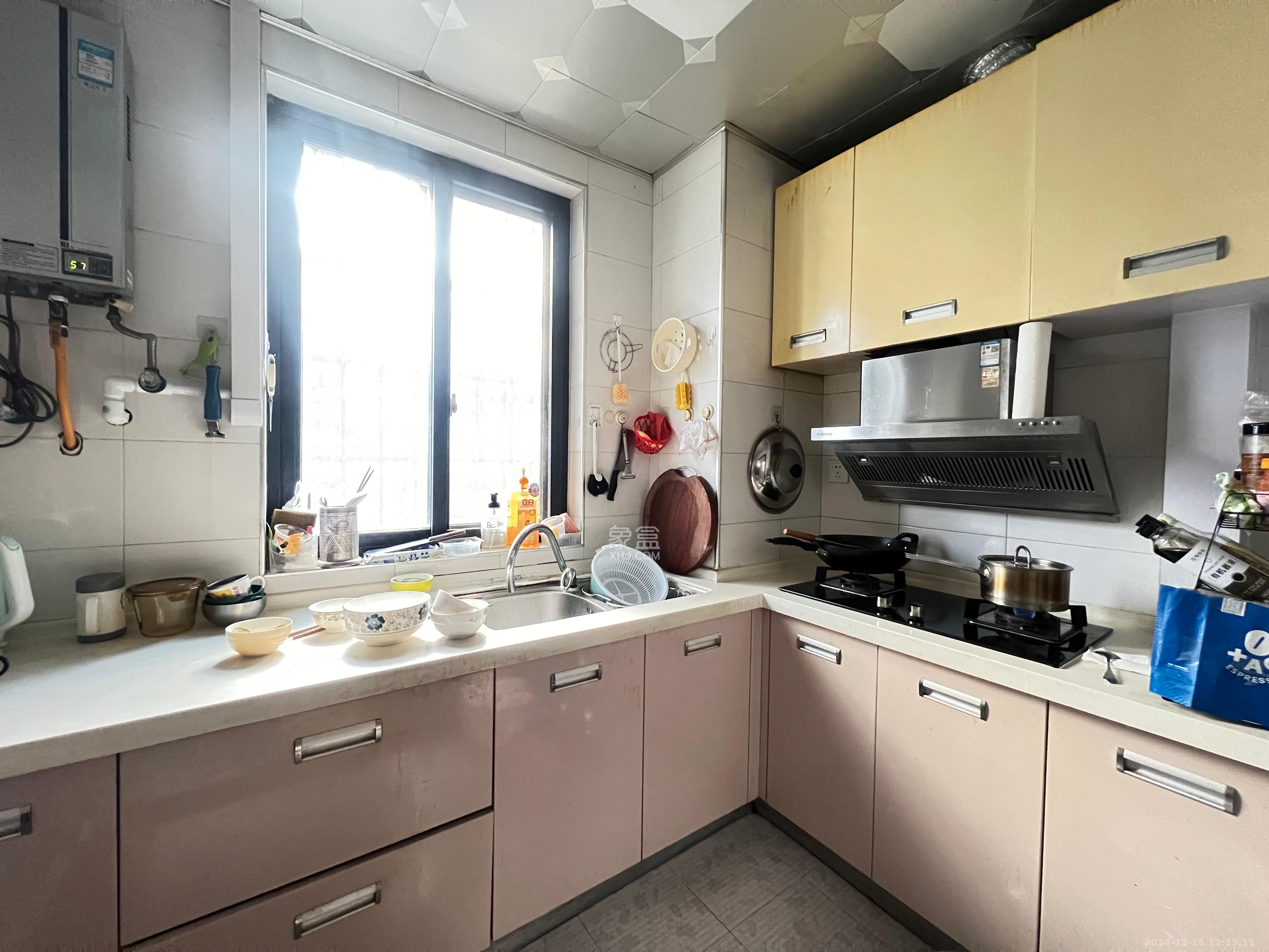 嘉宇盛世华章 3室2厅2卫 3000.0元/月 嘉宇盛世华章 3室2厅2卫 3000.0元/月室内图