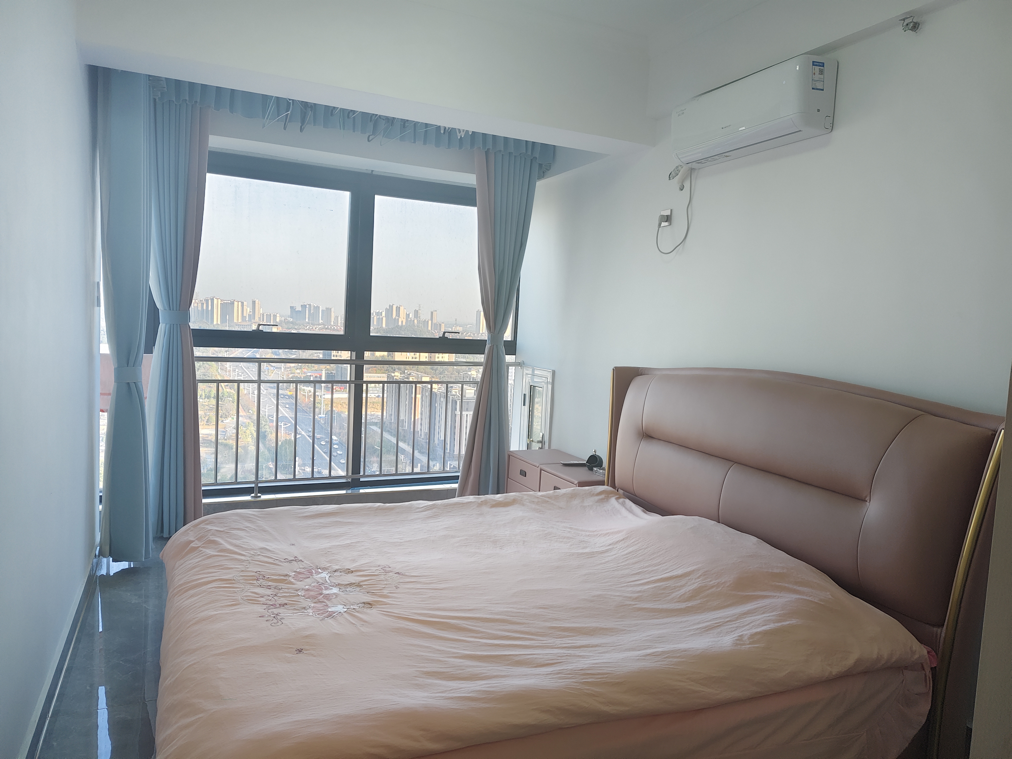 宝基广场 2室1厅1卫 65.0万 宝基广场 2室1厅1卫 65.0万客厅